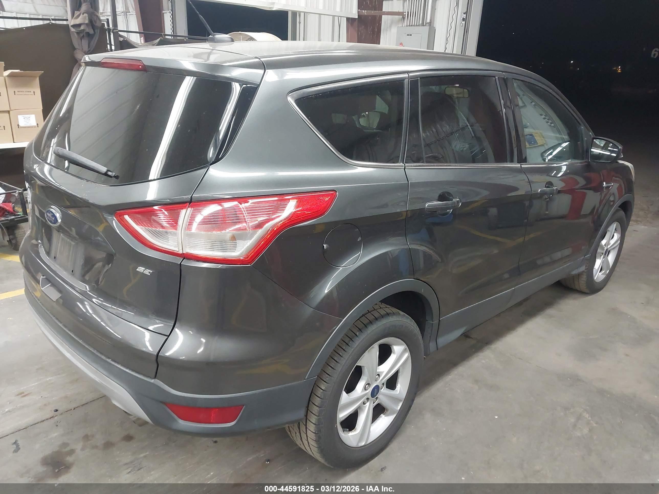 FORD ESCAPE image 4