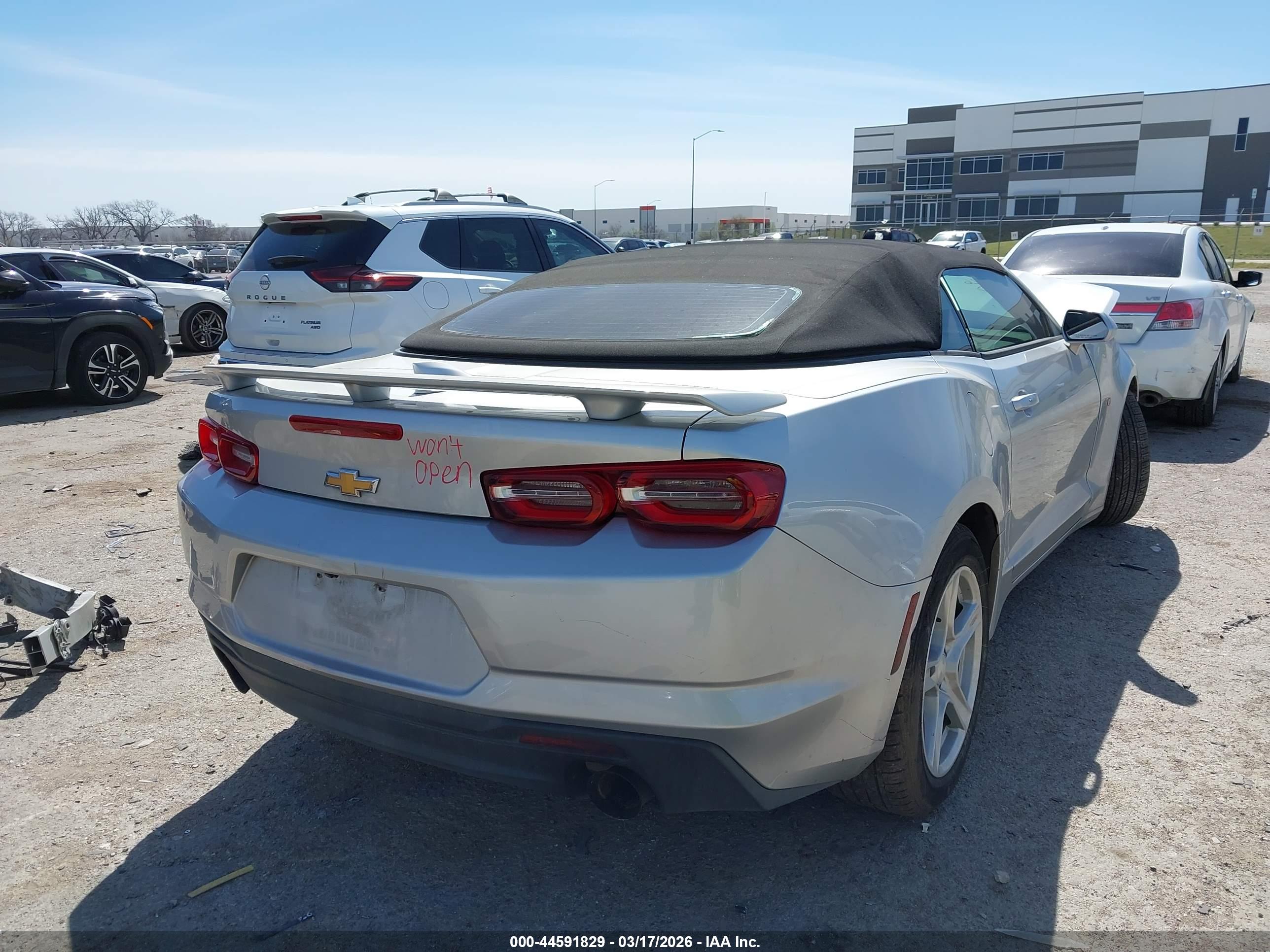 CHEVROLET CAMARO image 4