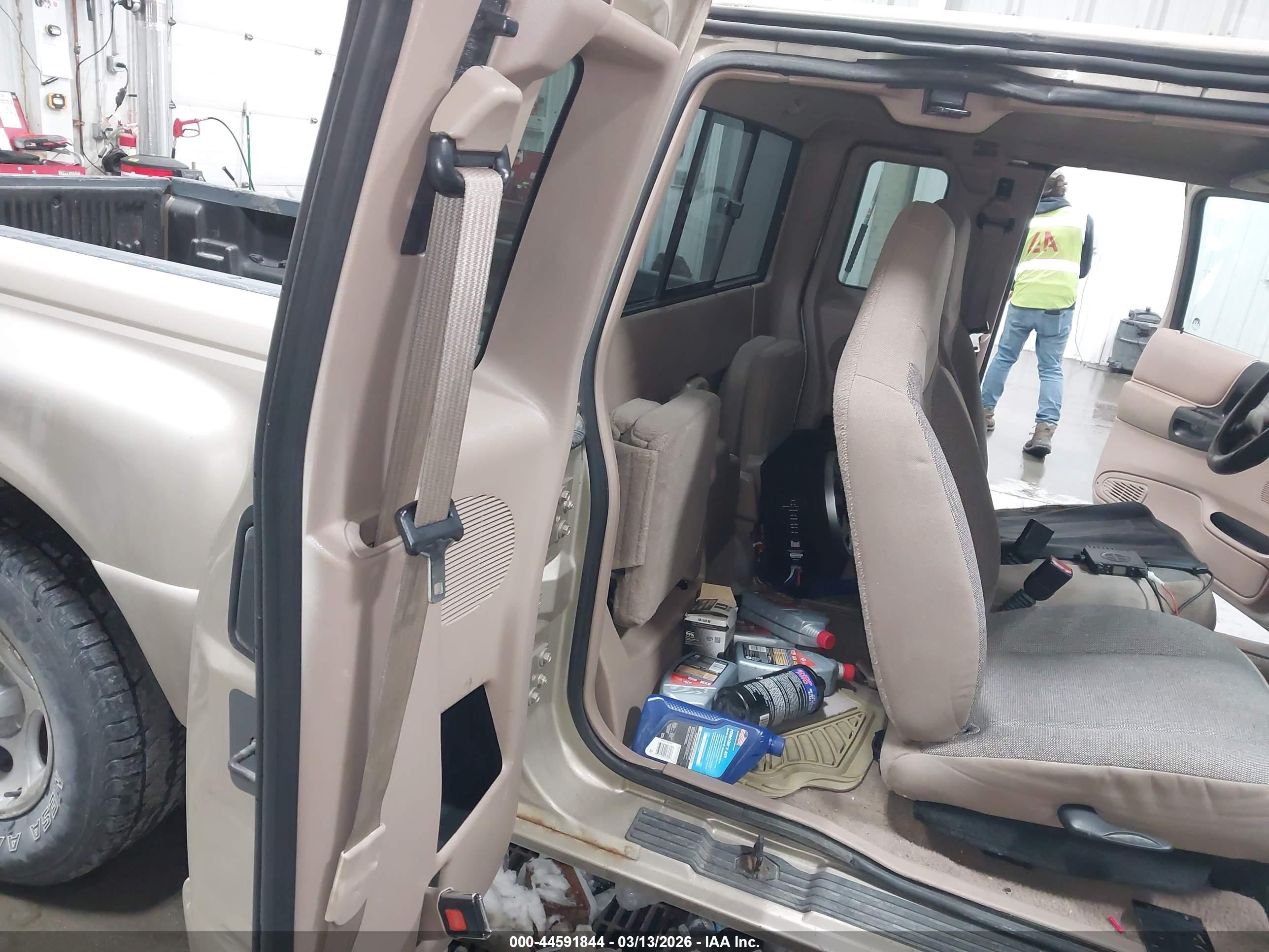 FORD RANGER image 8