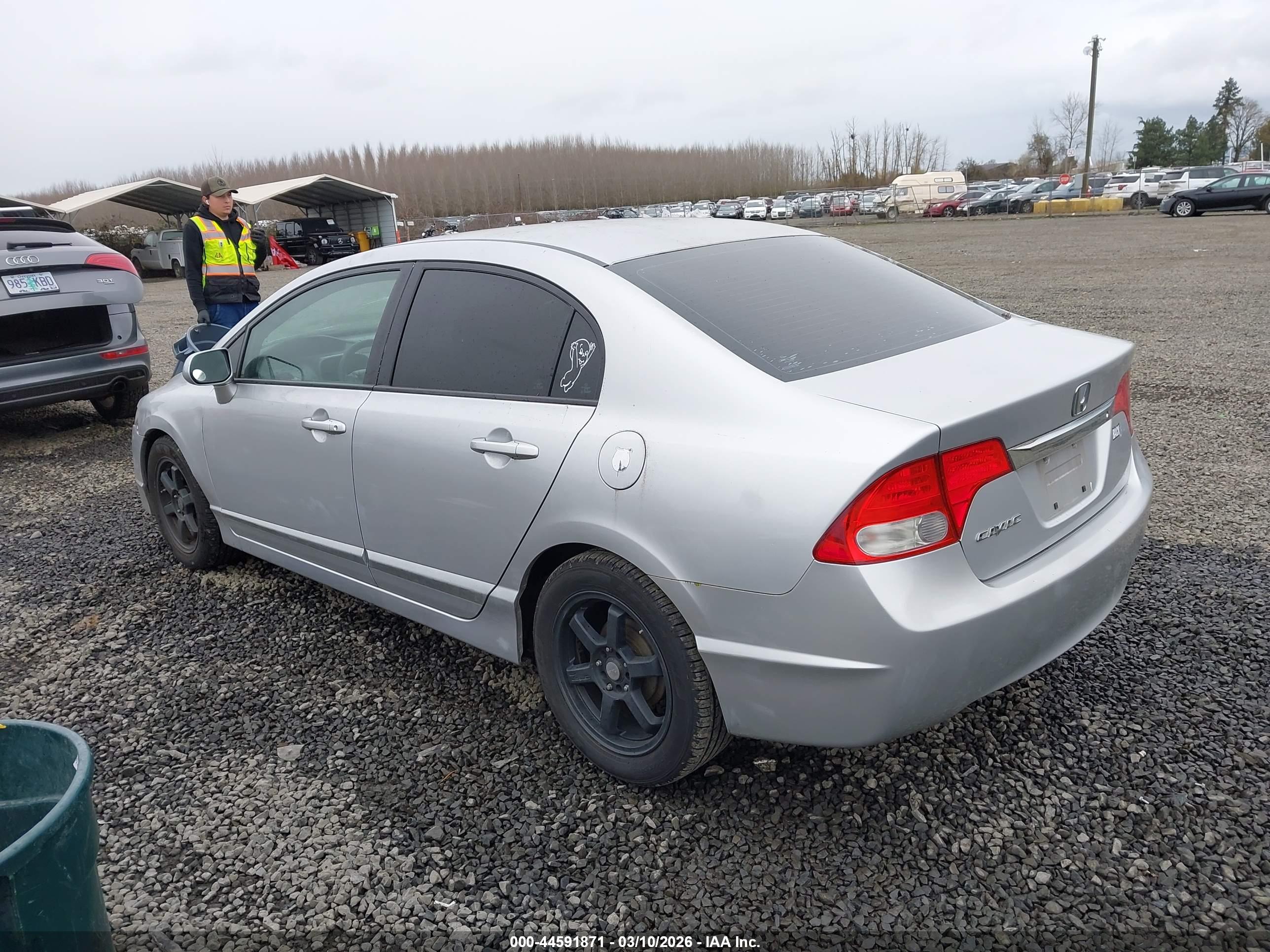 HONDA CIVIC image 3