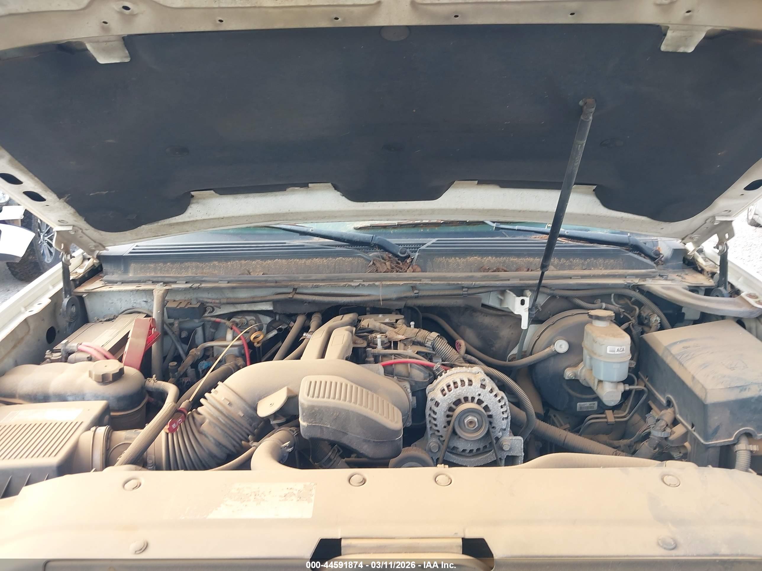 CHEVROLET TAHOE image 10