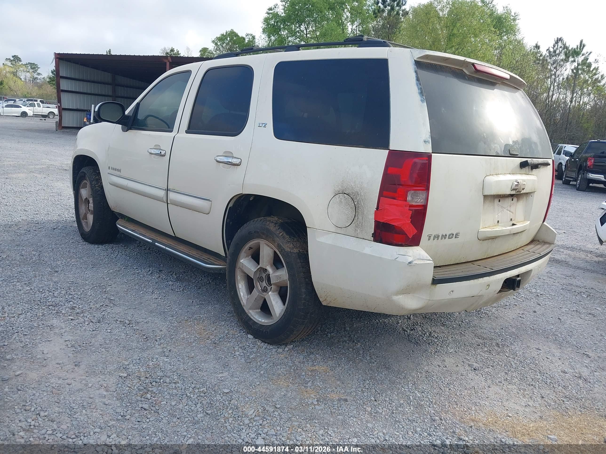 CHEVROLET TAHOE image 3
