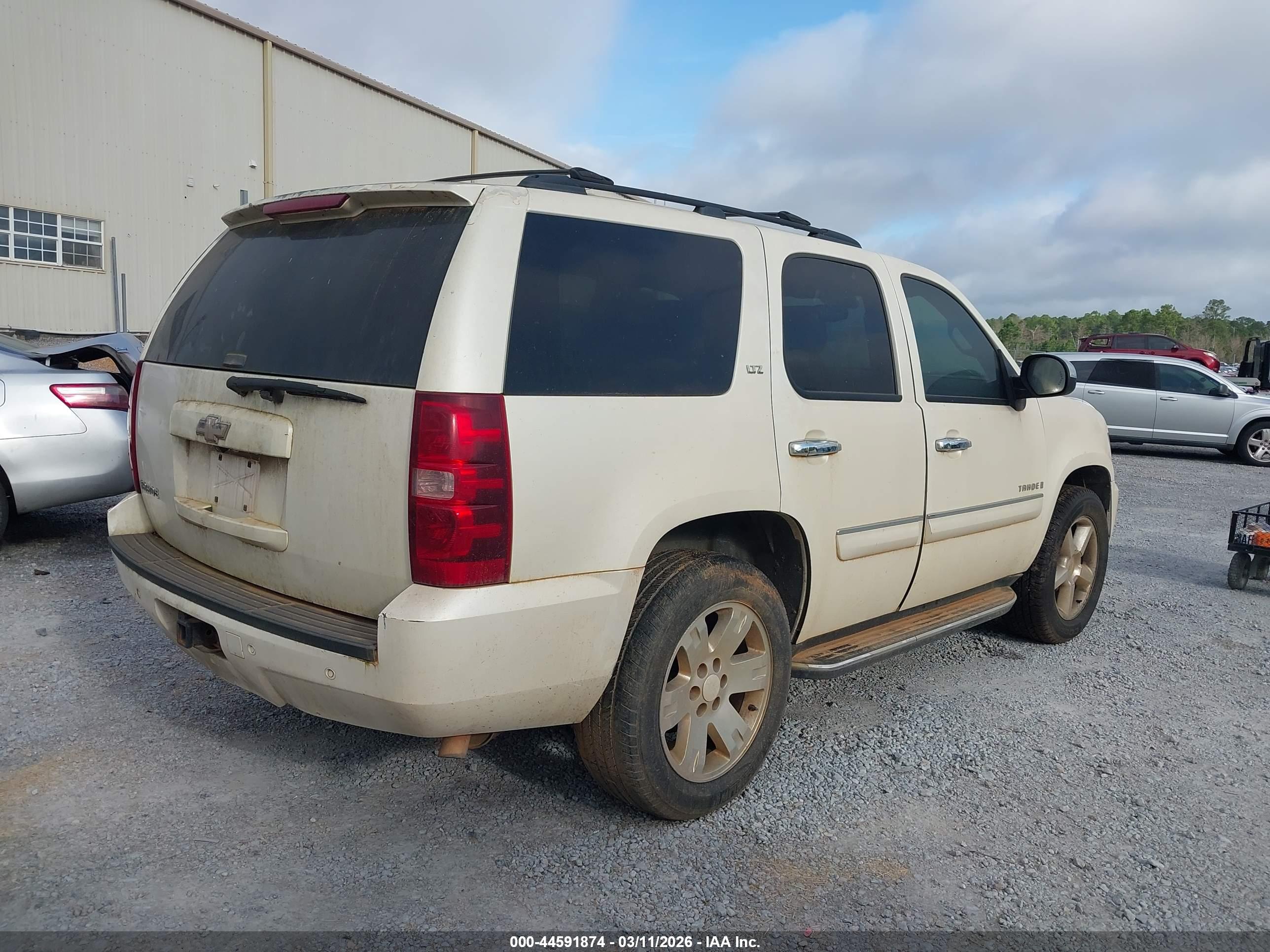 CHEVROLET TAHOE image 4