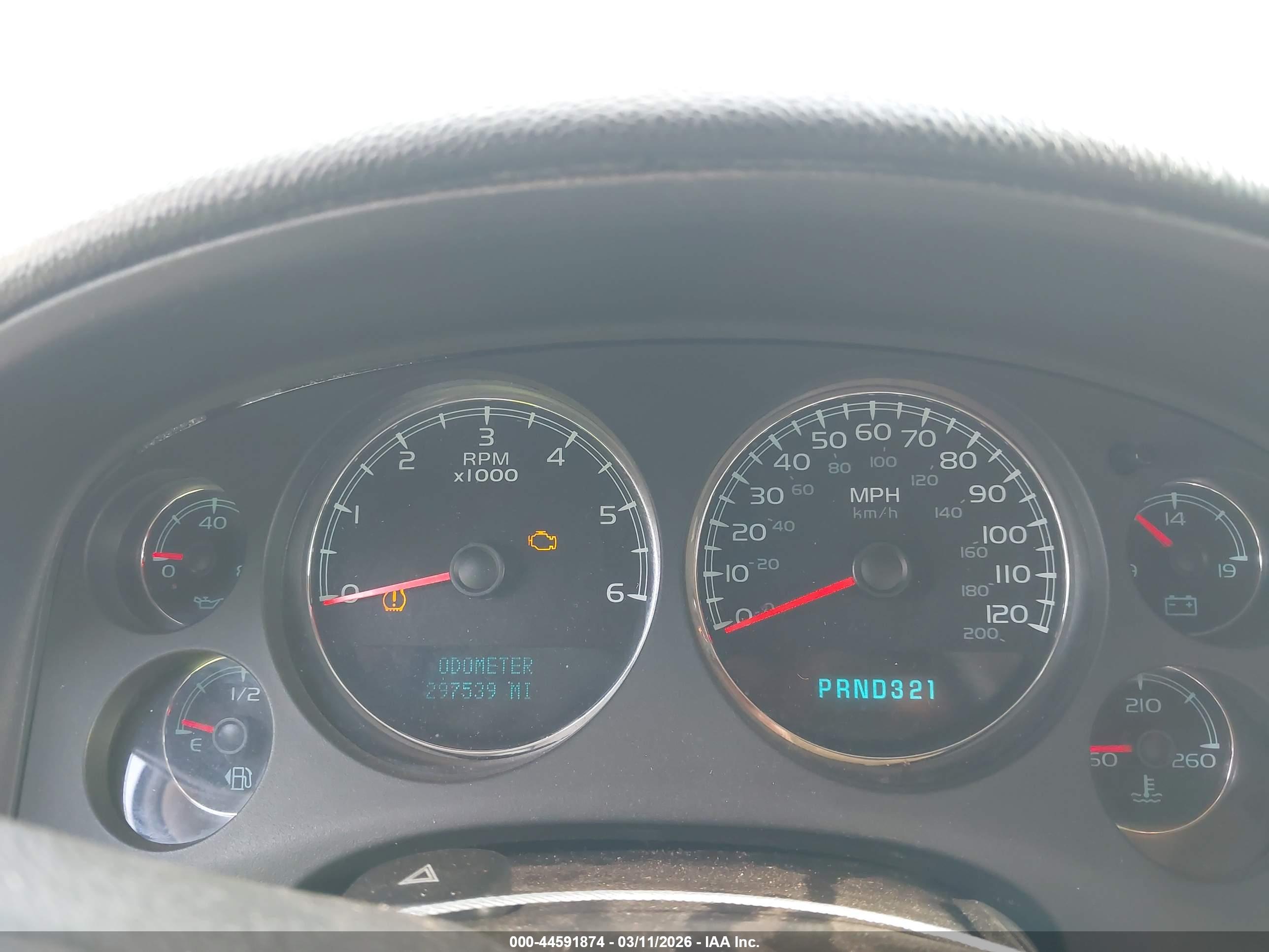 CHEVROLET TAHOE image 7