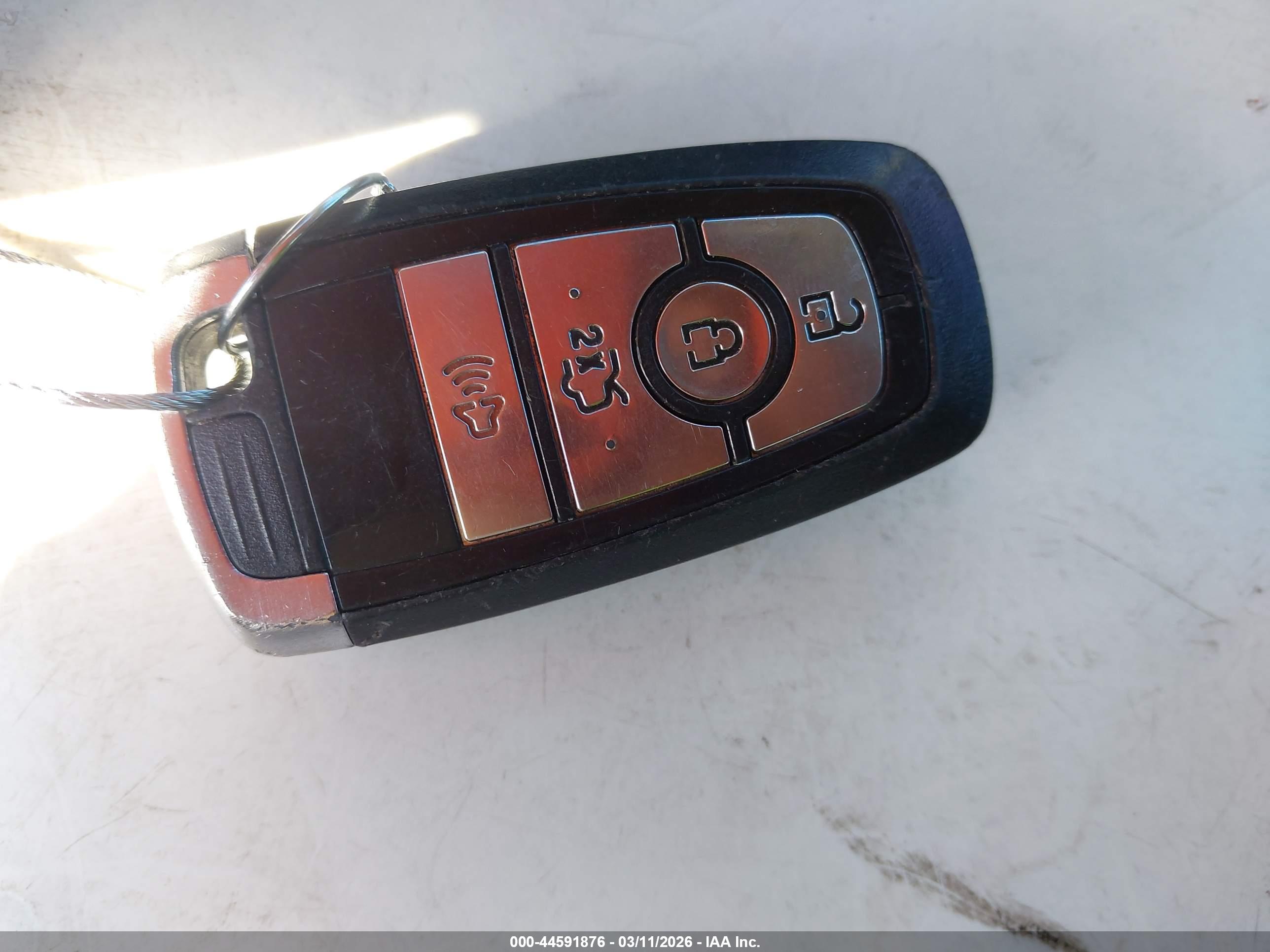 FORD FUSION image 11