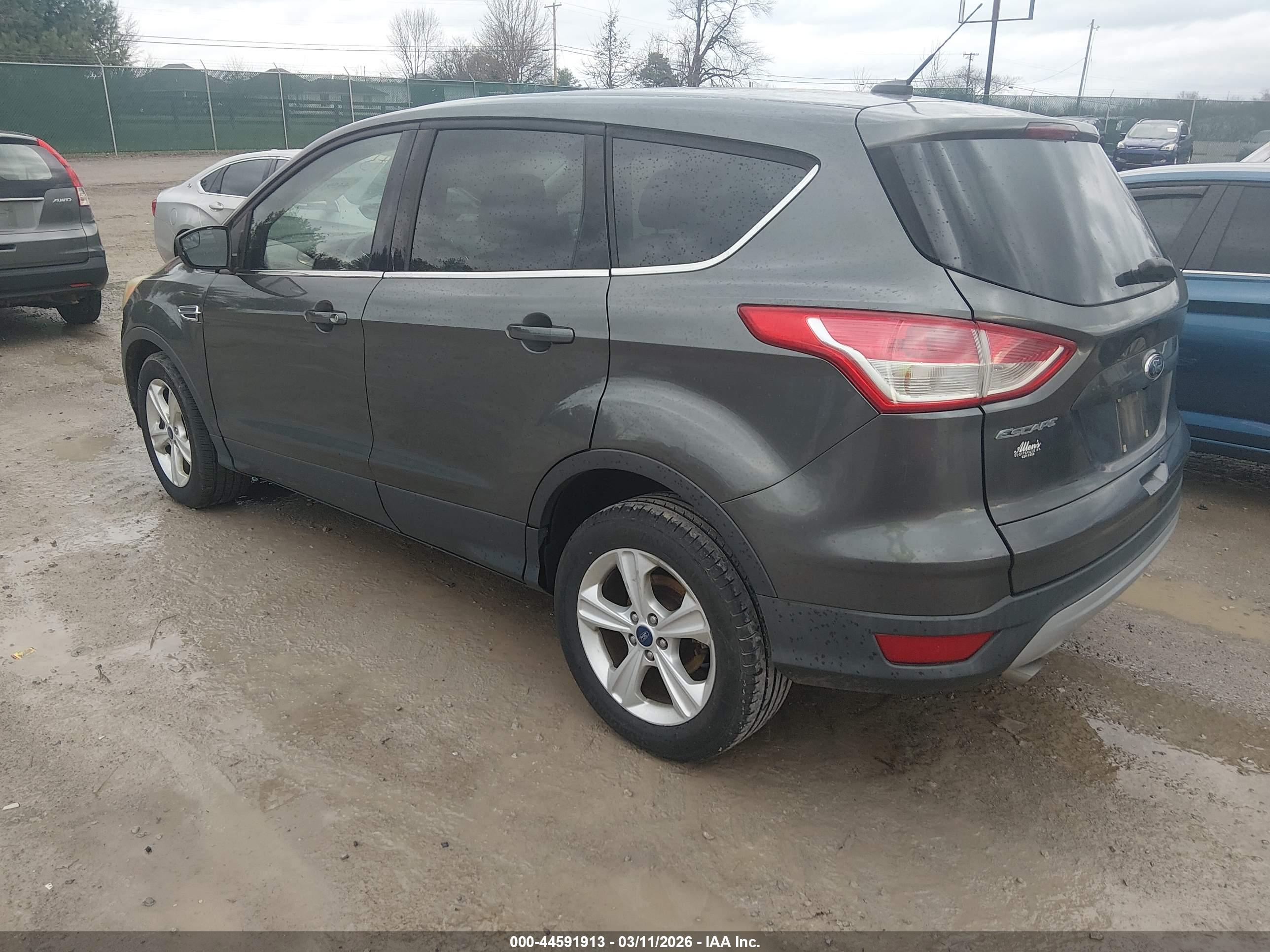FORD ESCAPE image 3