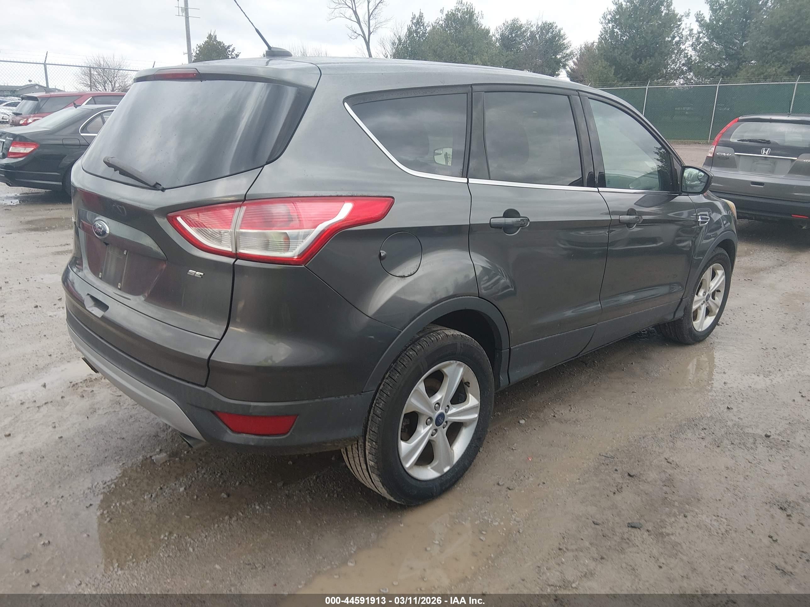 FORD ESCAPE image 4