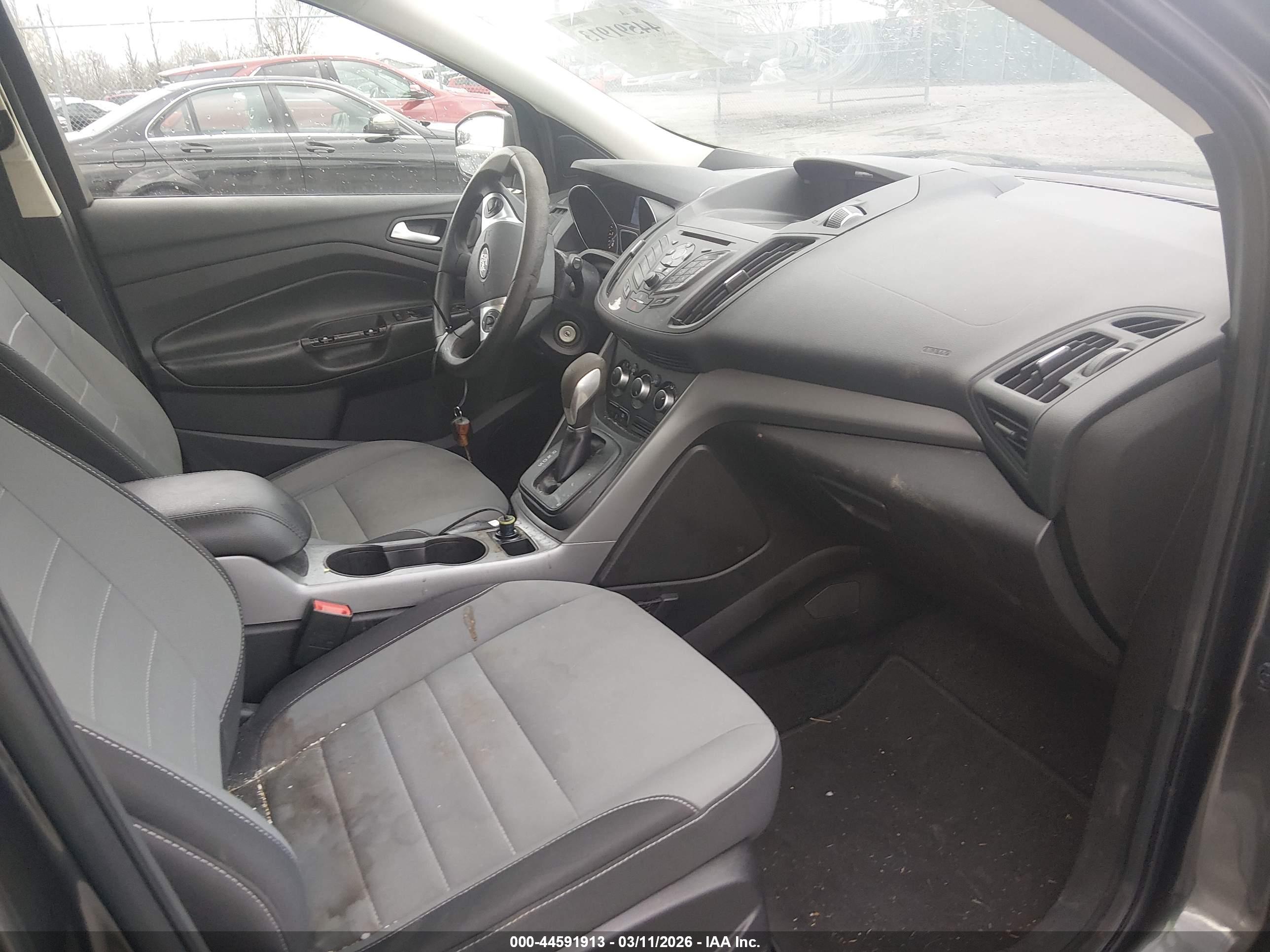 FORD ESCAPE image 5