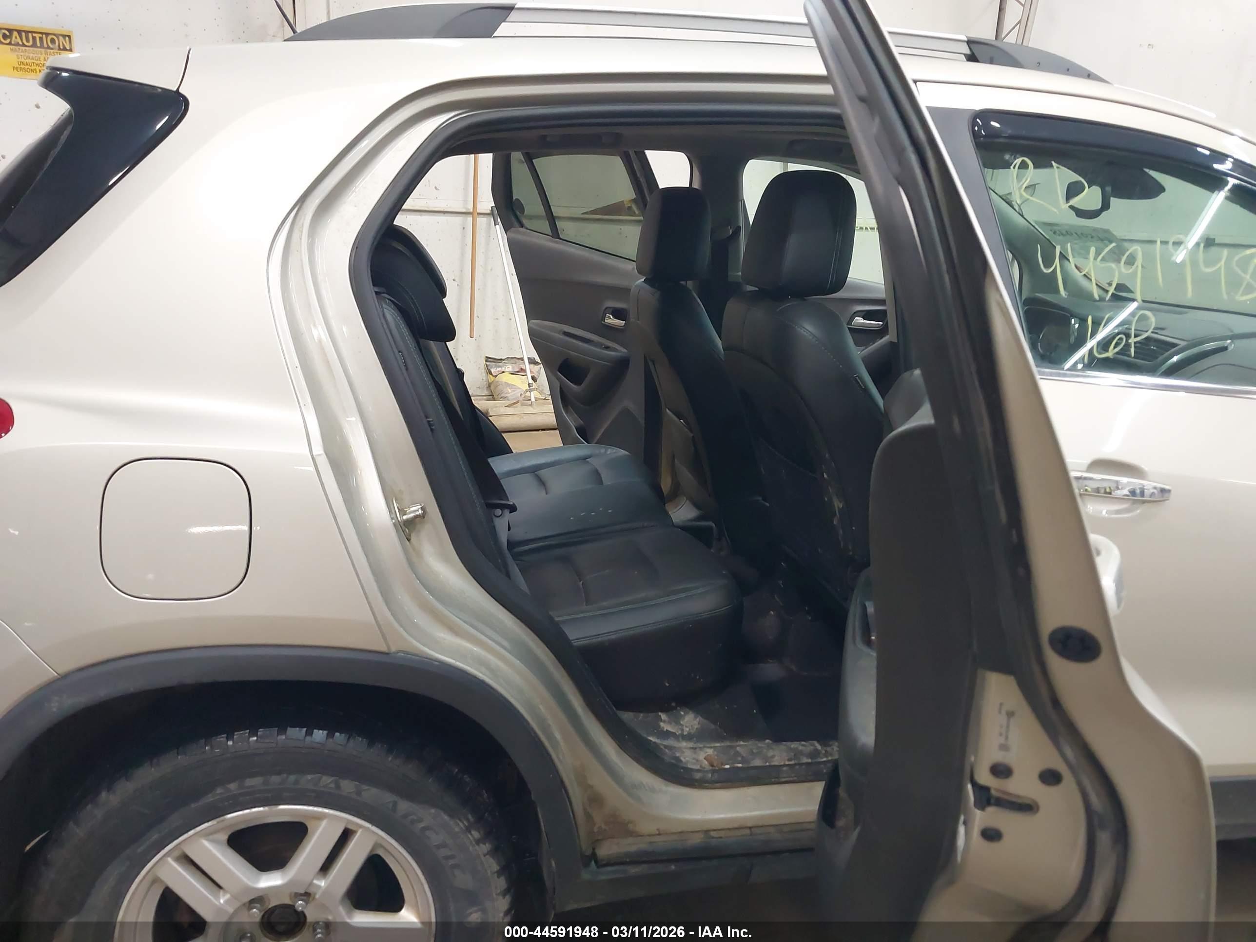 CHEVROLET TRAX image 8