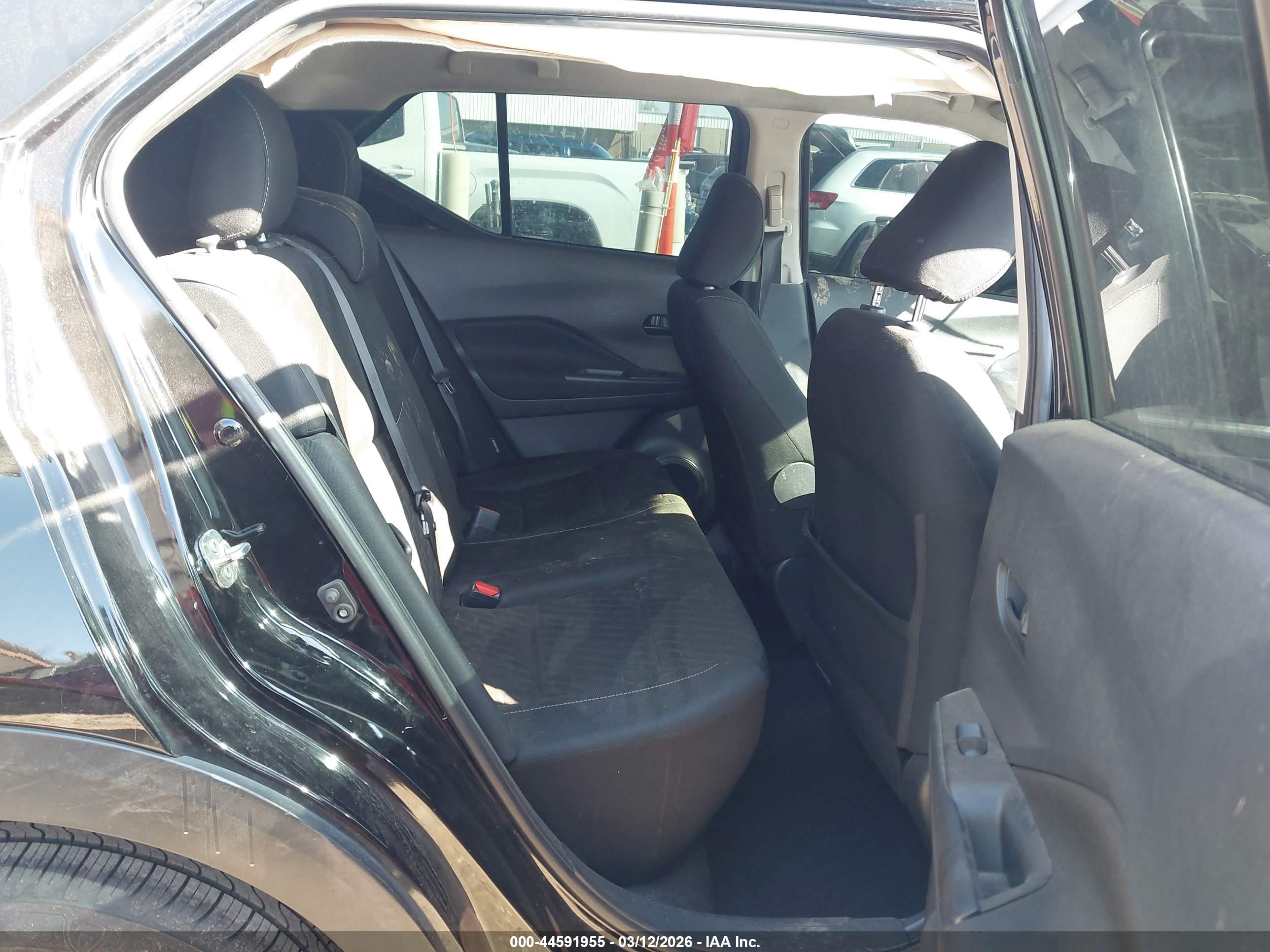 NISSAN KICKS image 8