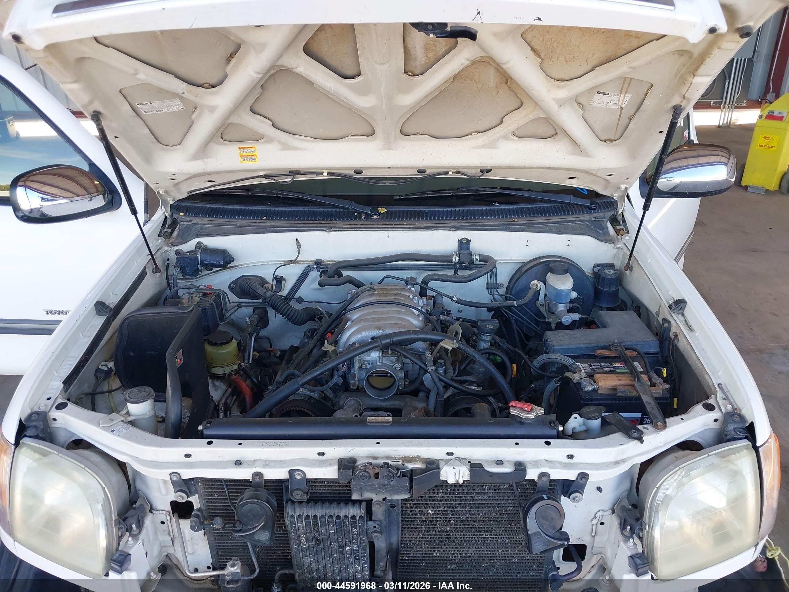 TOYOTA TUNDRA image 10