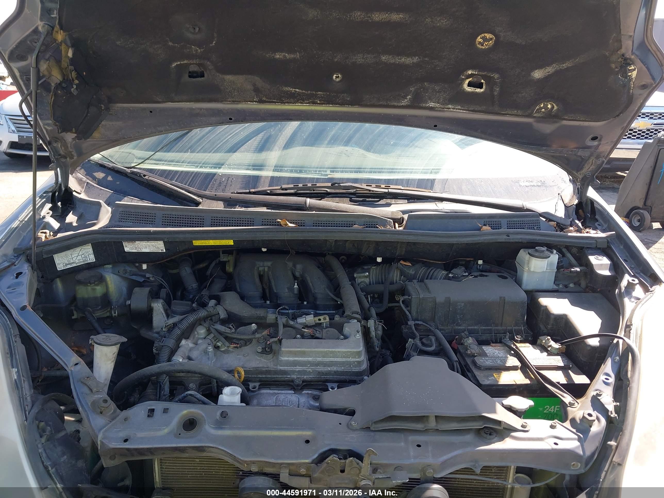 TOYOTA SIENNA image 10