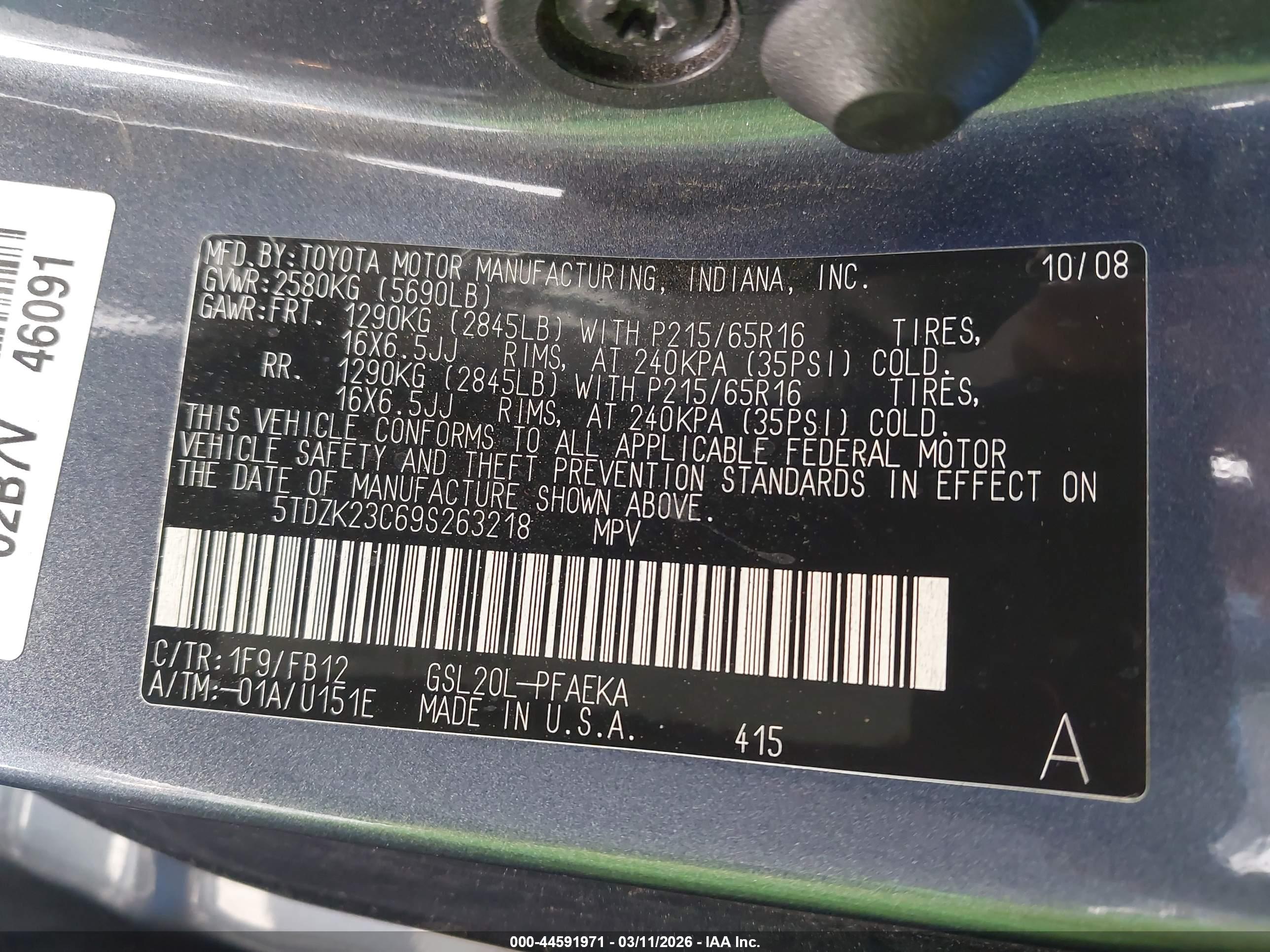 TOYOTA SIENNA image 9