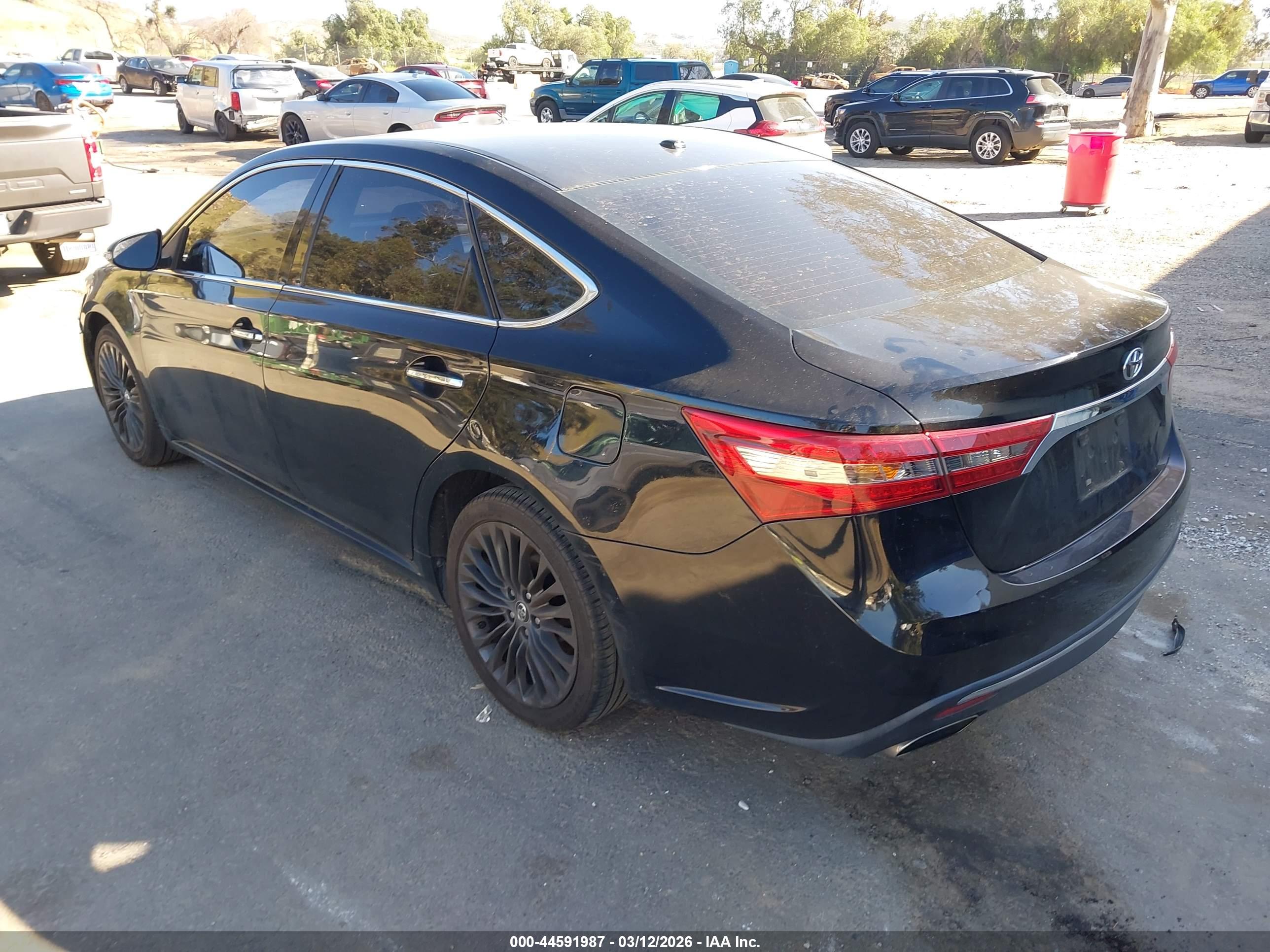 TOYOTA AVALON image 3