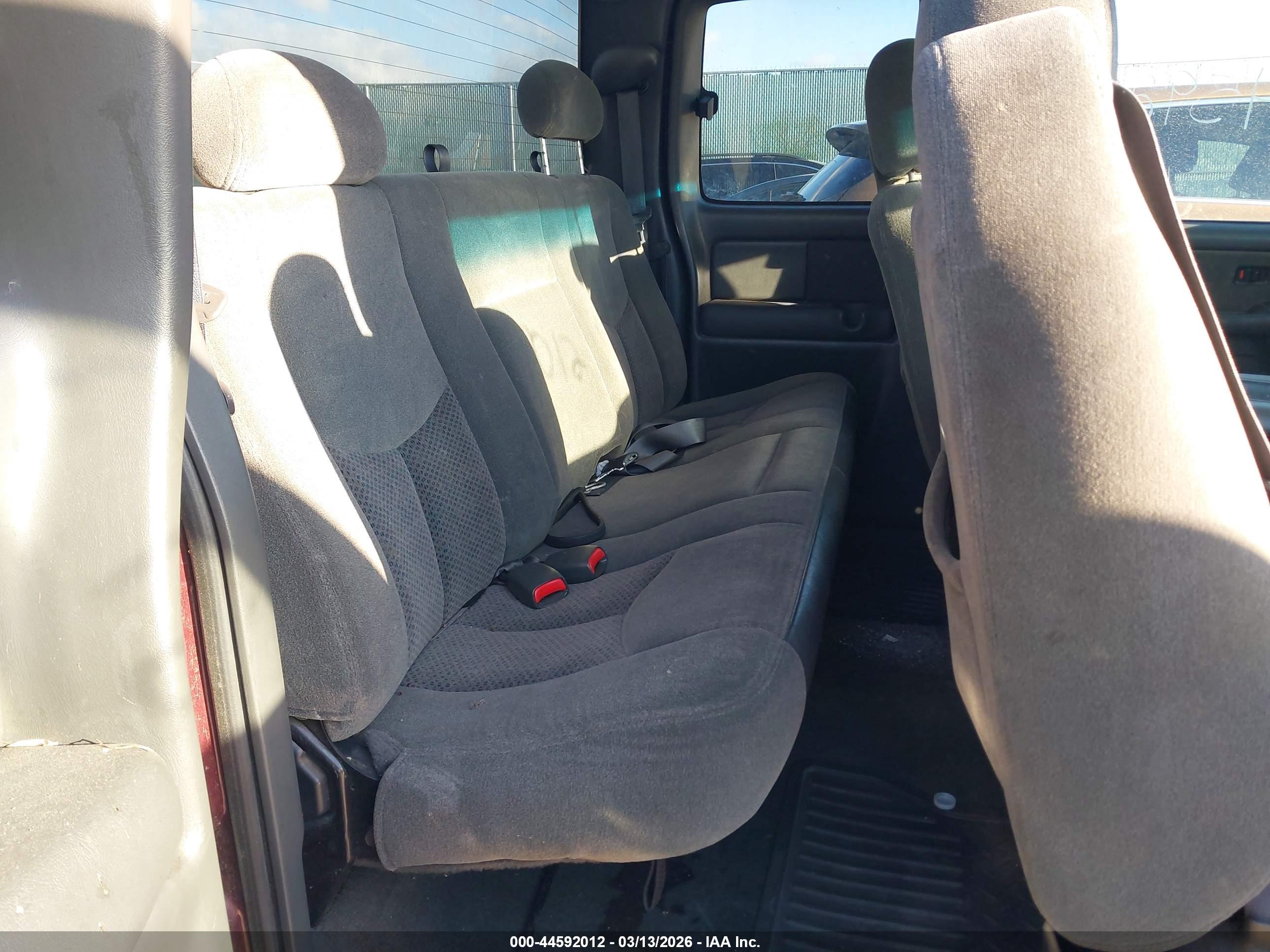CHEVROLET SILVERADO image 8