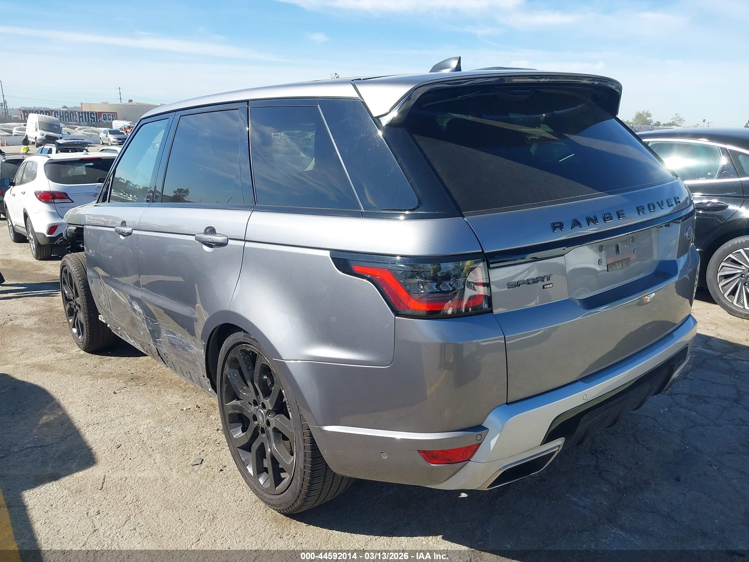 LAND ROVER image 3