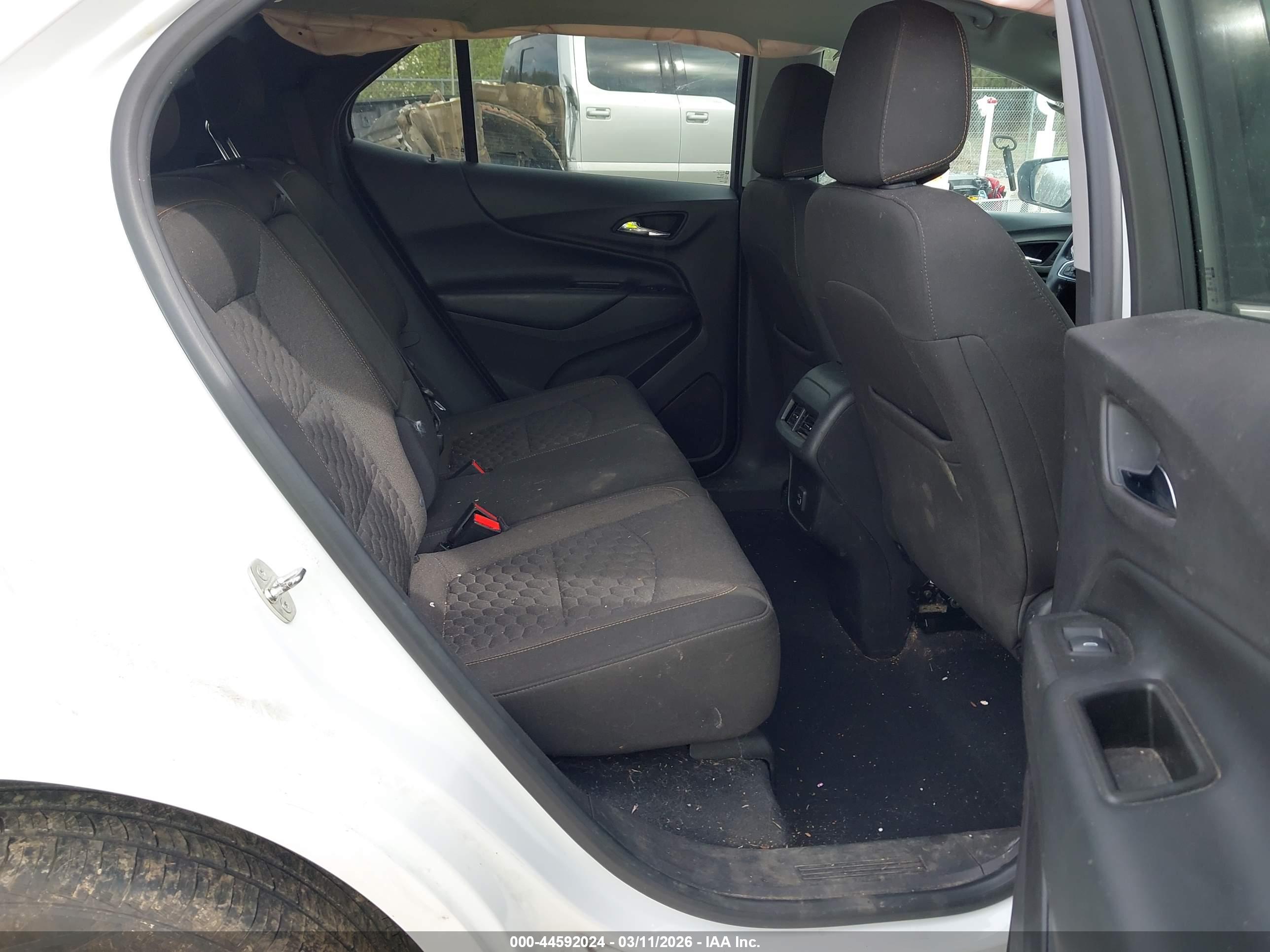 CHEVROLET EQUINOX image 8