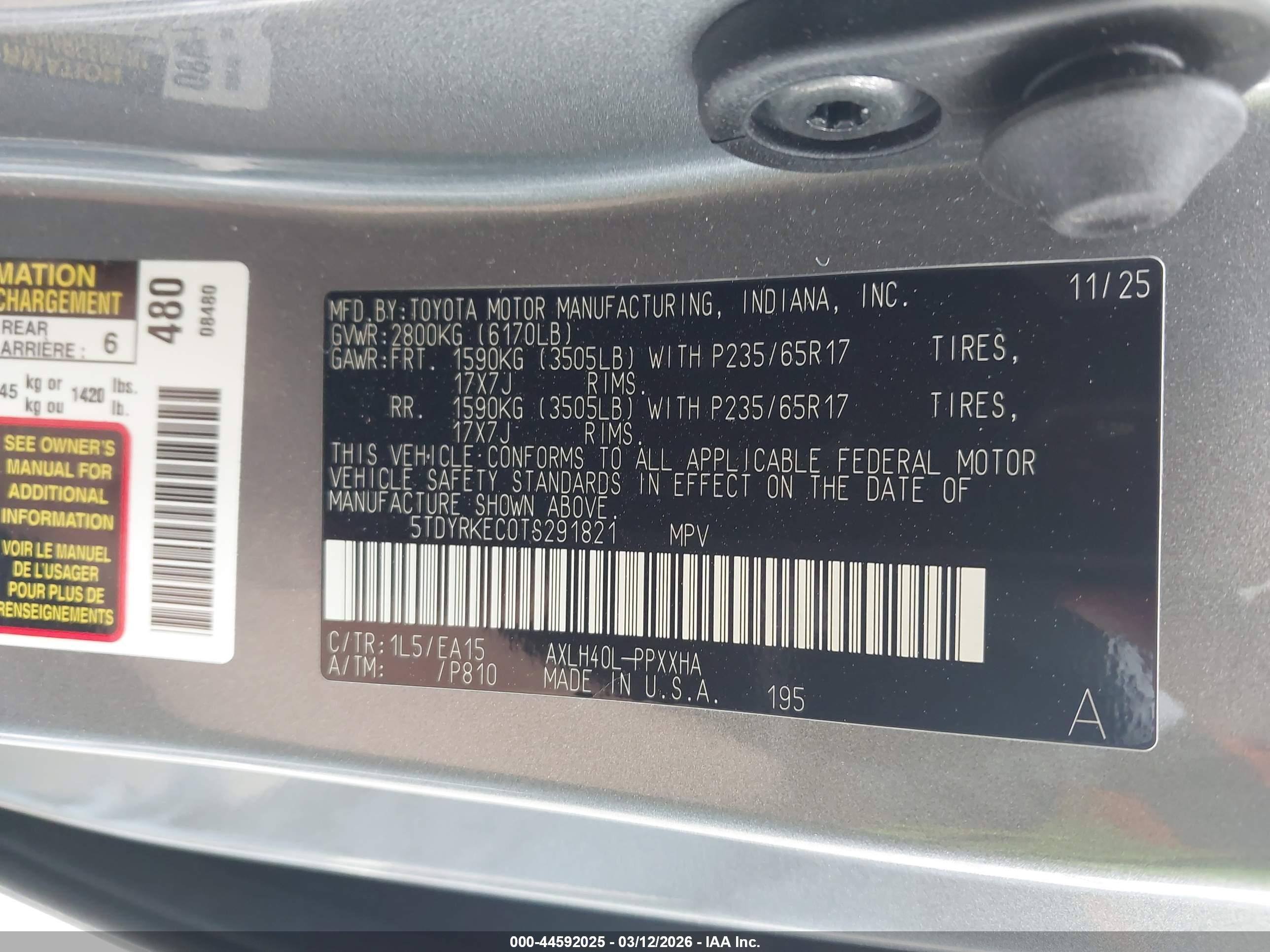 TOYOTA SIENNA image 9