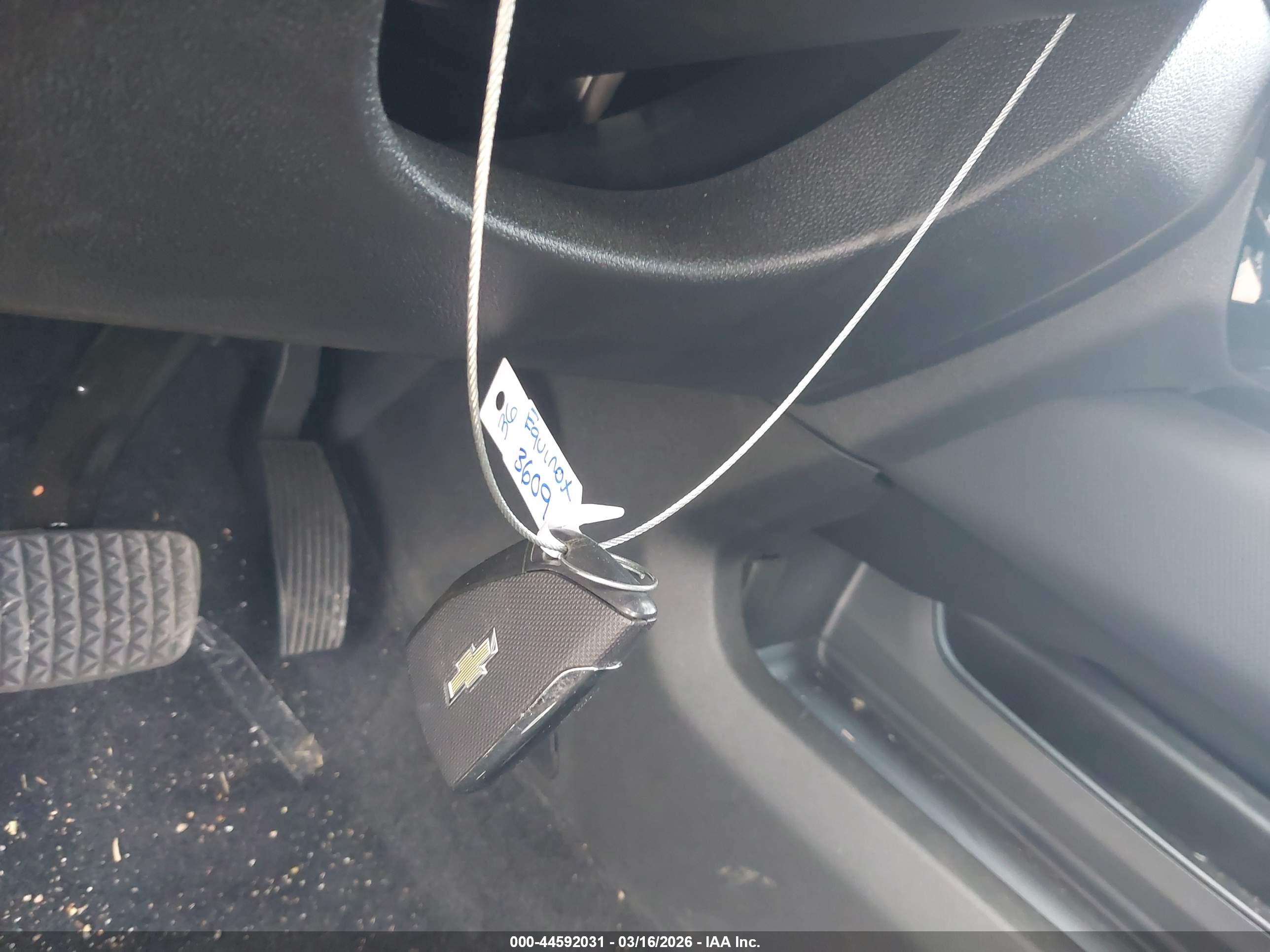 CHEVROLET EQUINOX image 11