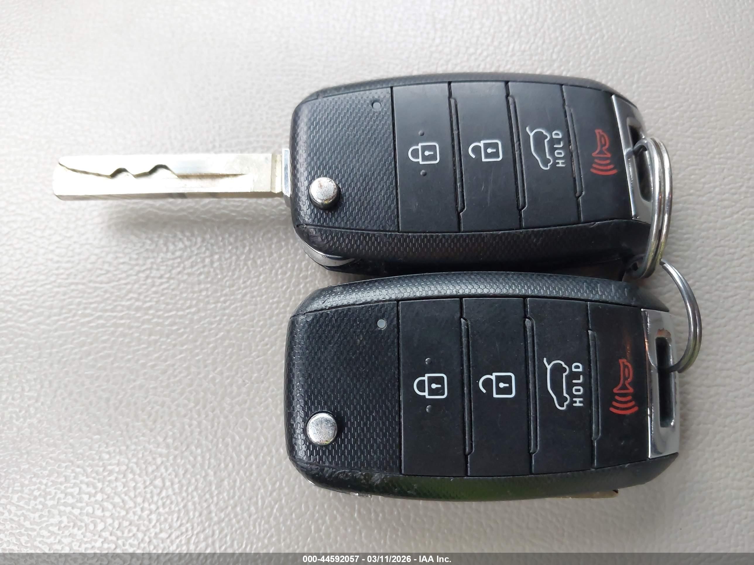 KIA SORENTO image 11