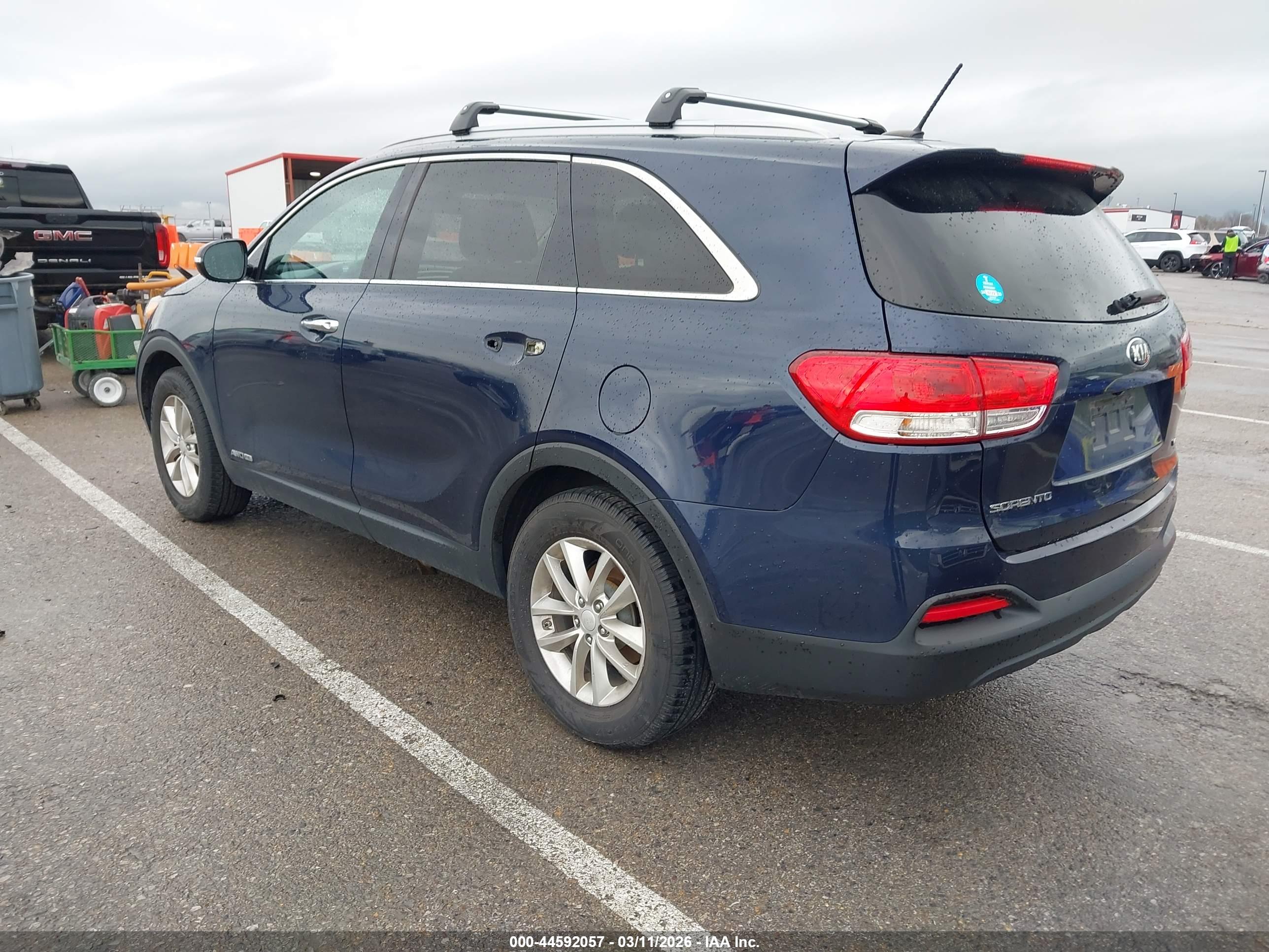 KIA SORENTO image 3