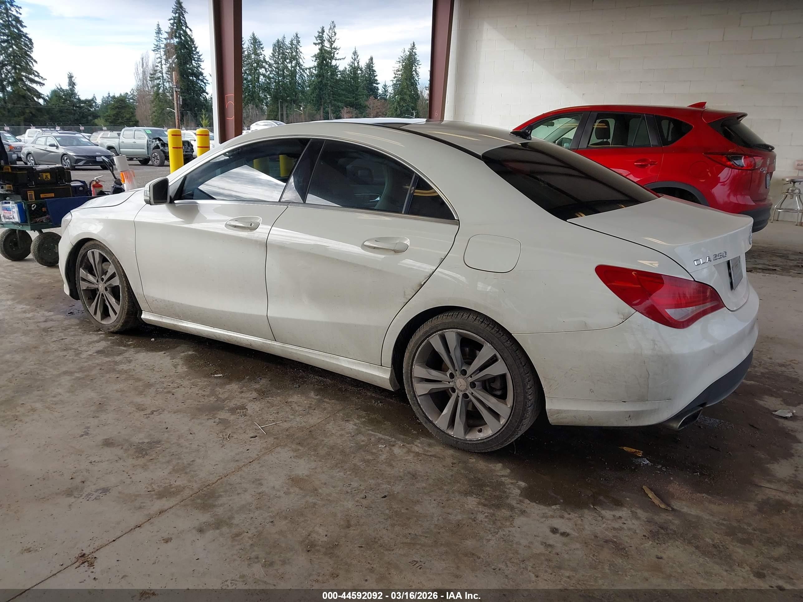 MERCEDES-BENZ CLA image 3