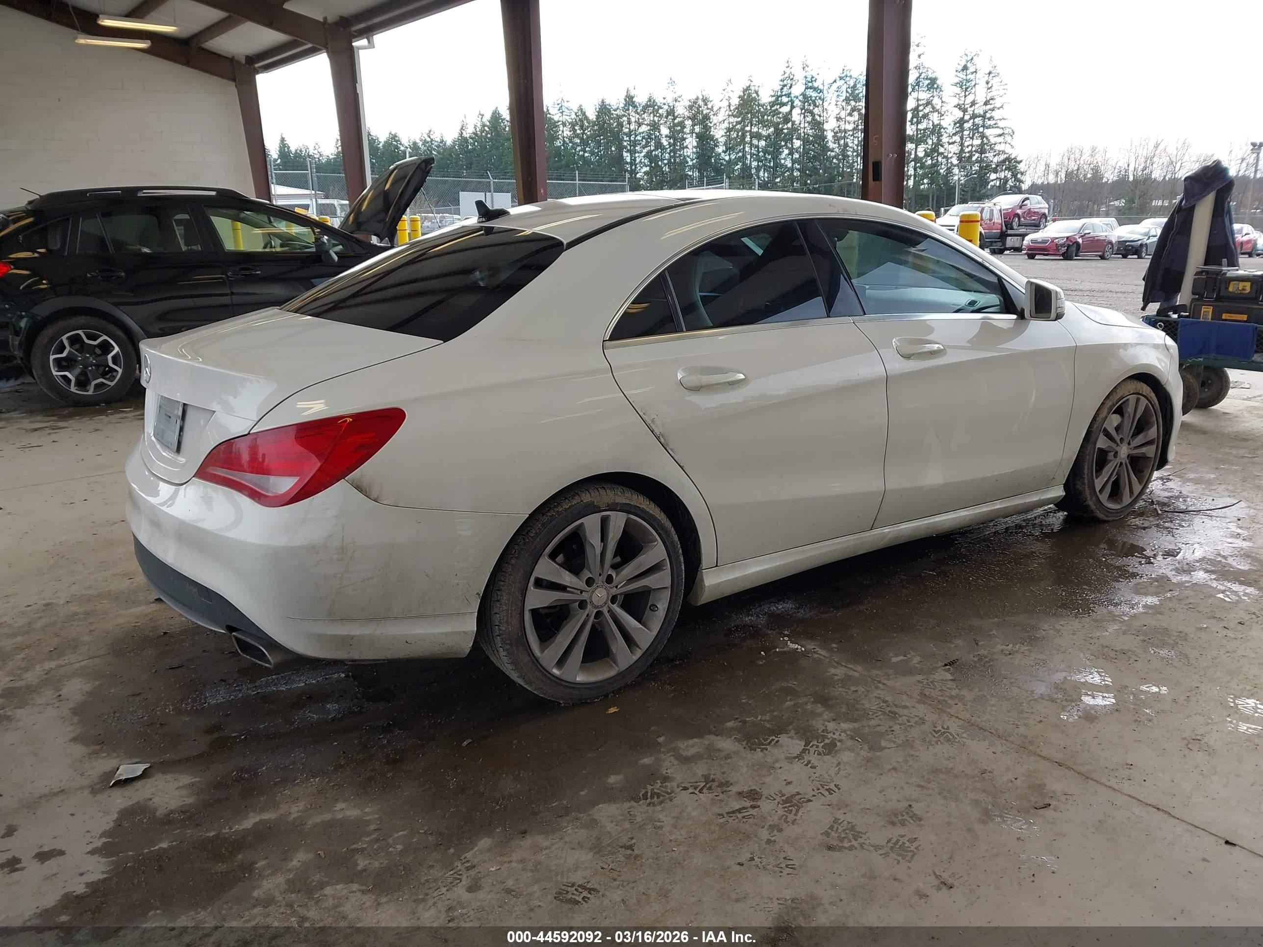 MERCEDES-BENZ CLA image 4