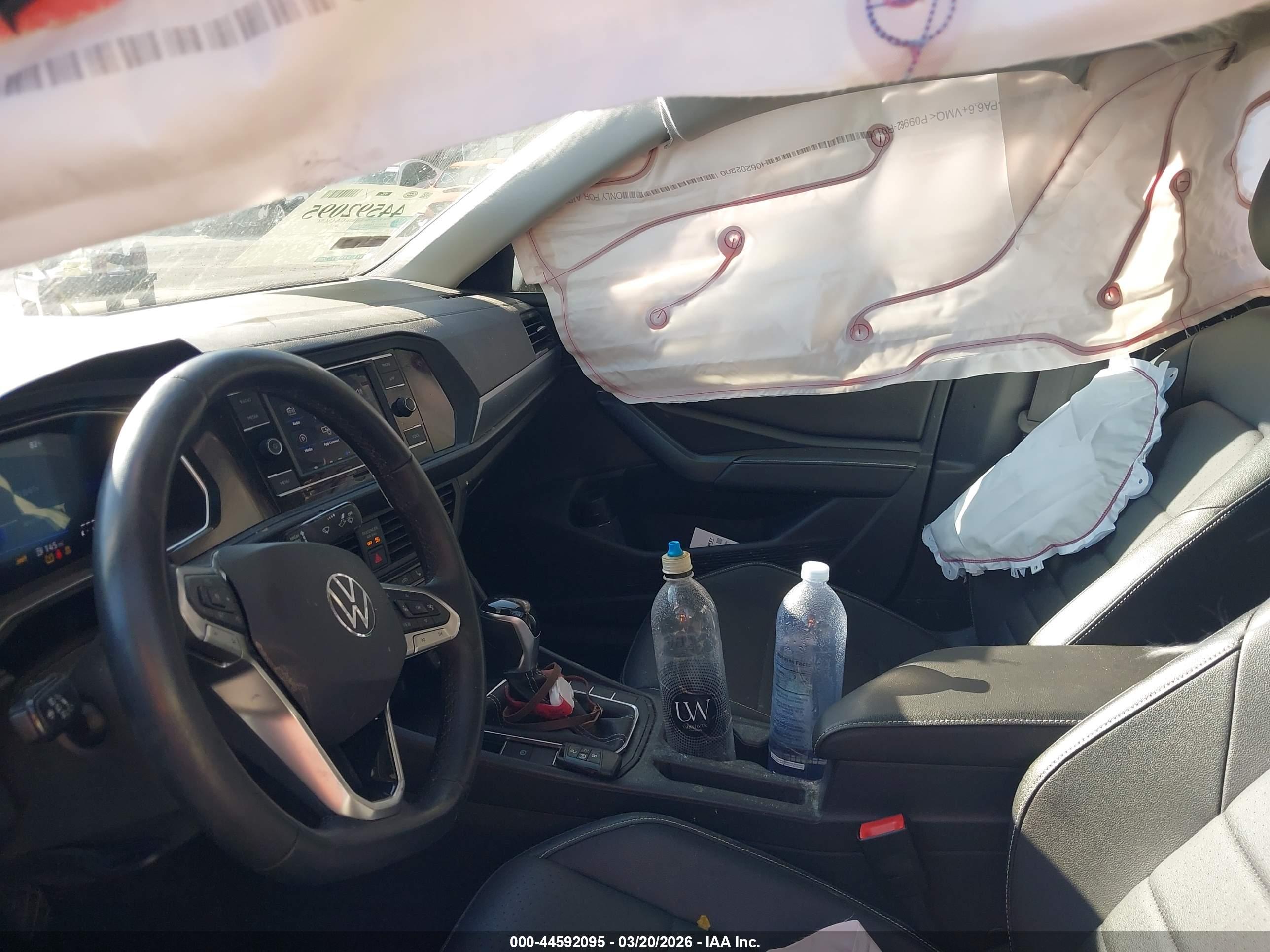 VOLKSWAGEN JETTA image 5