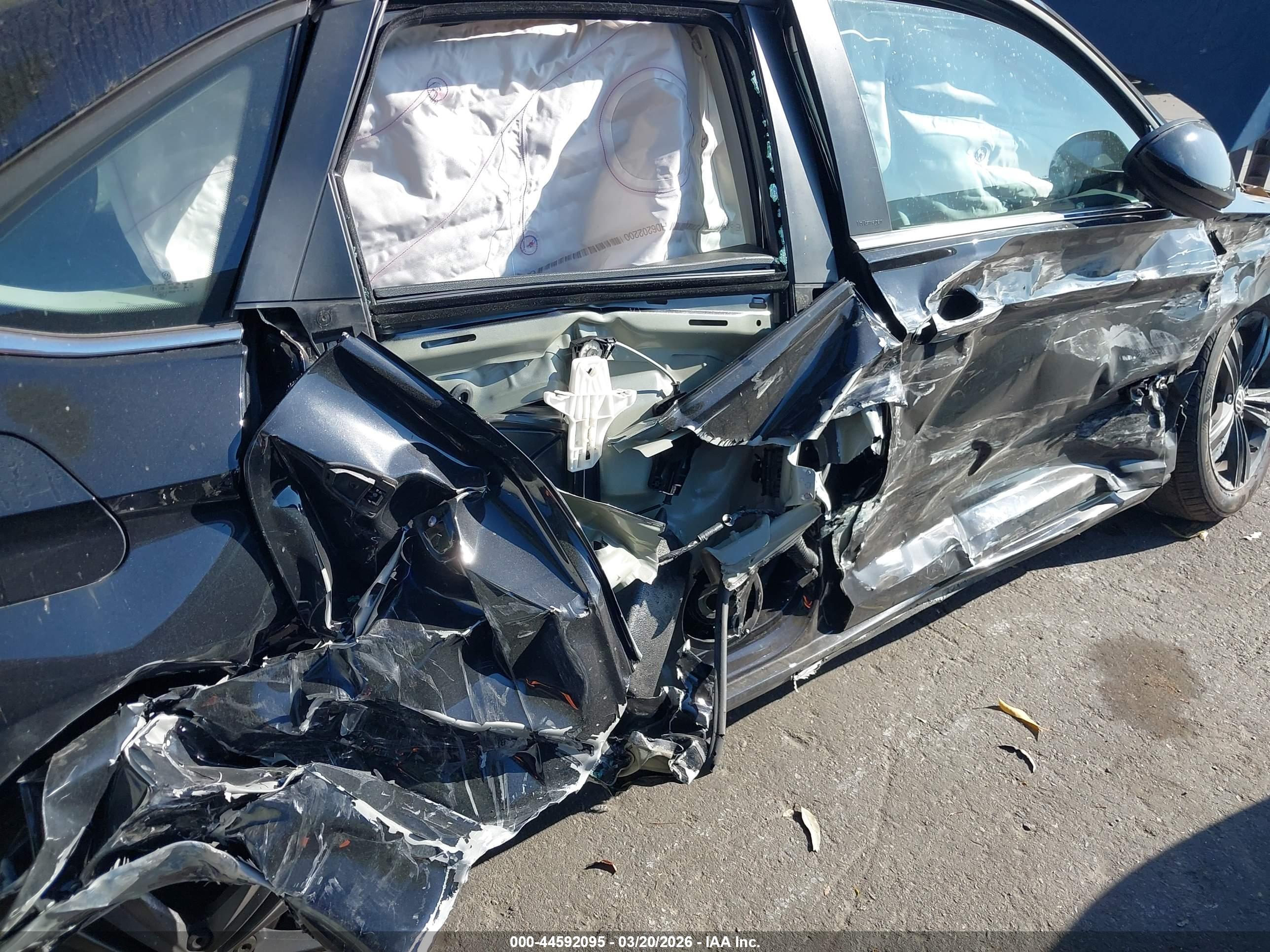 VOLKSWAGEN JETTA image 6