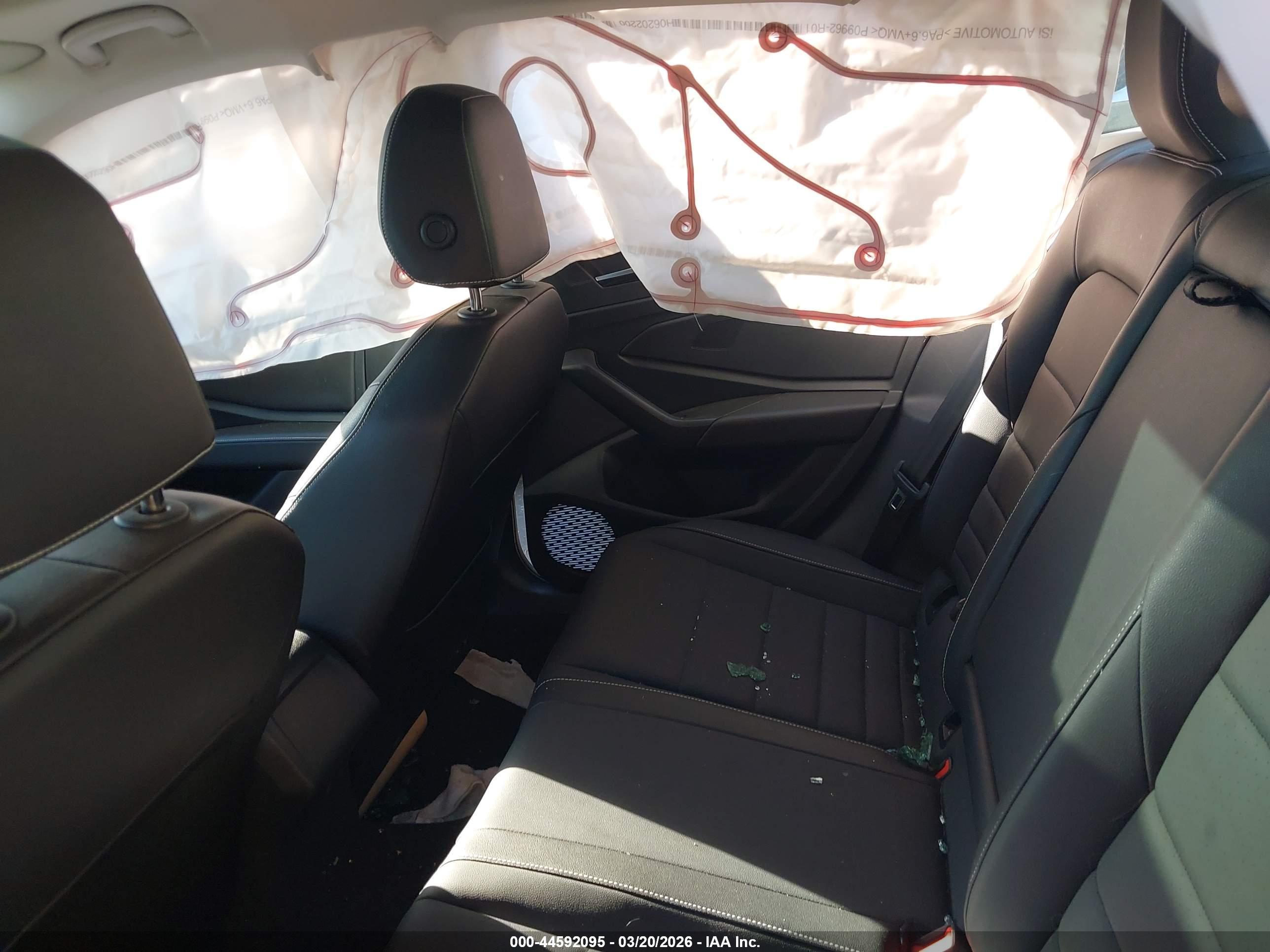 VOLKSWAGEN JETTA image 8
