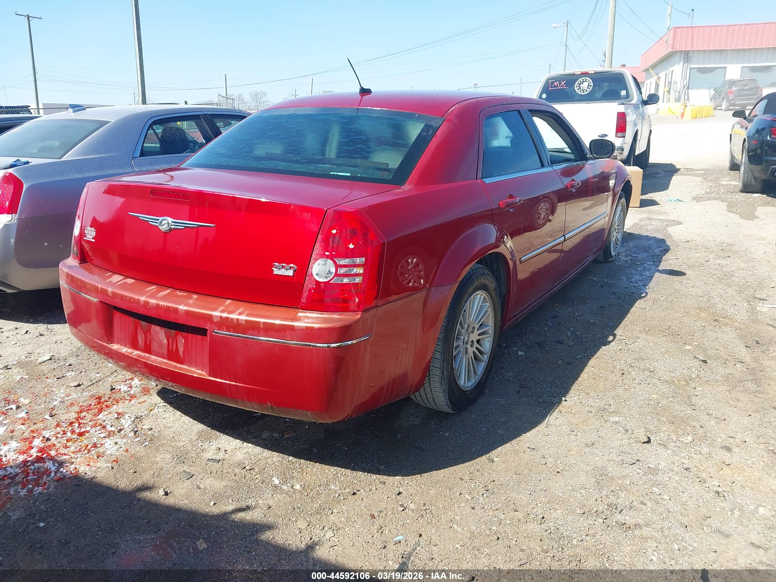 CHRYSLER 300 image 4