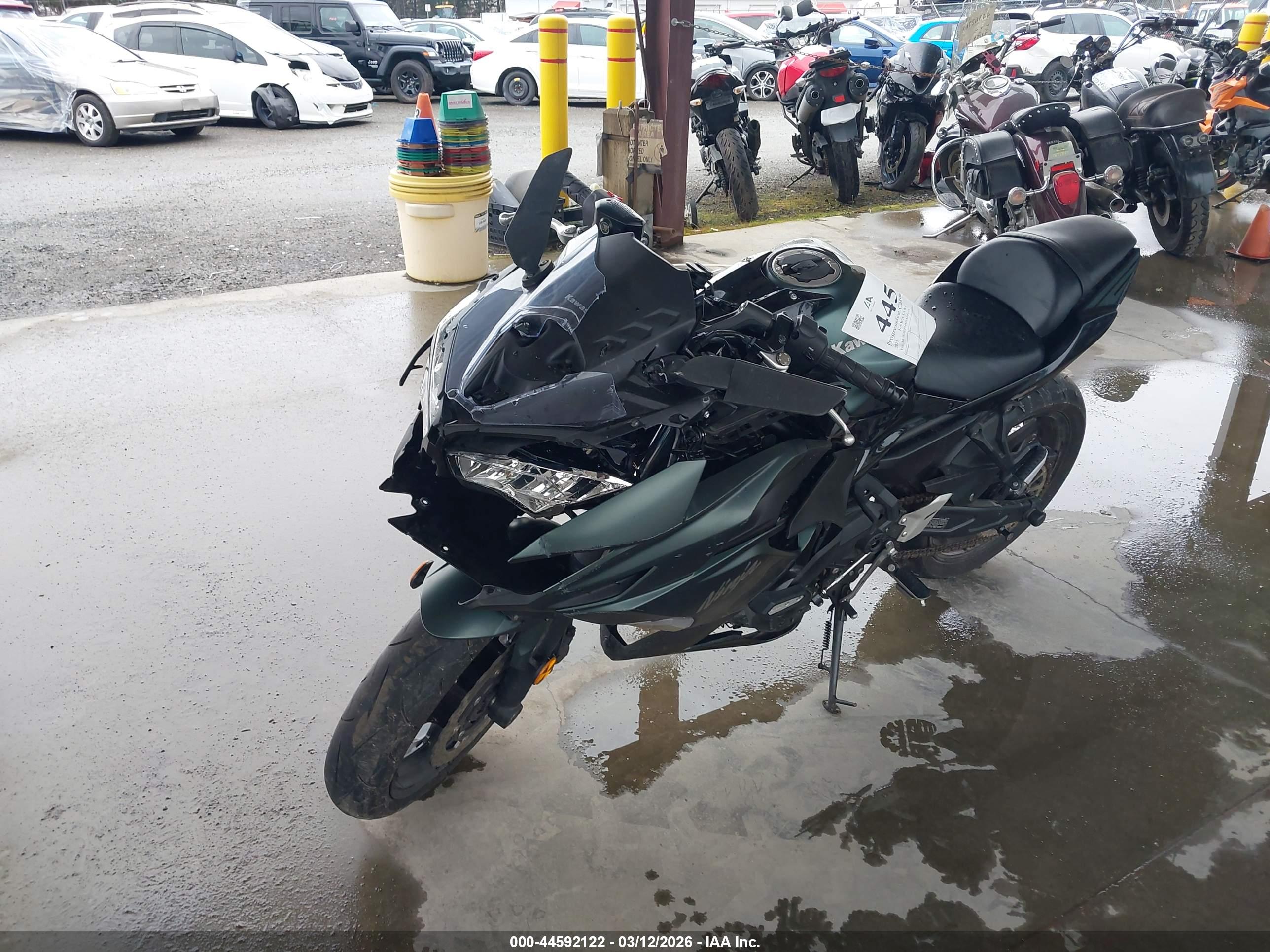 KAWASAKI EX650 image 2