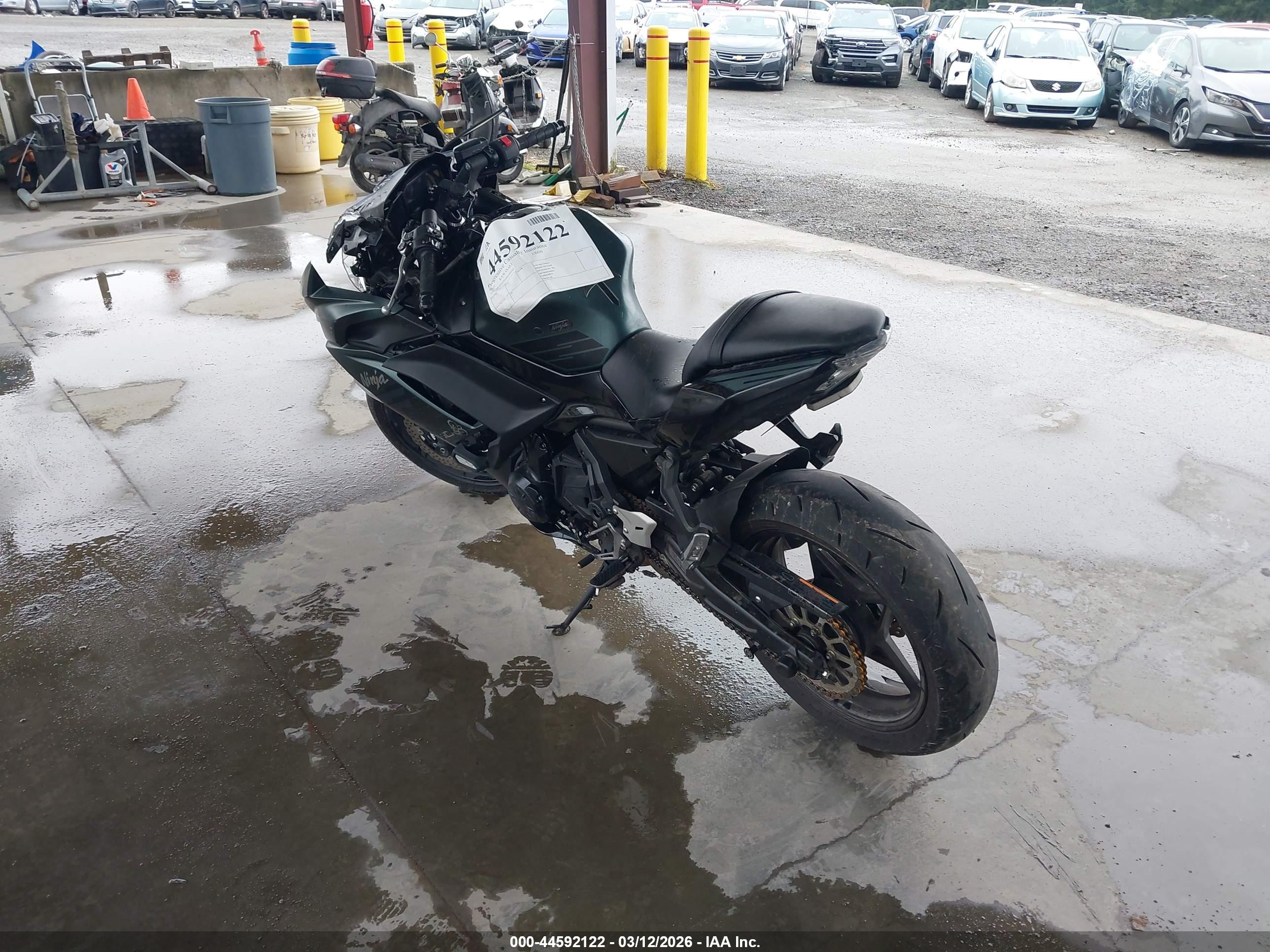 KAWASAKI EX650 image 3