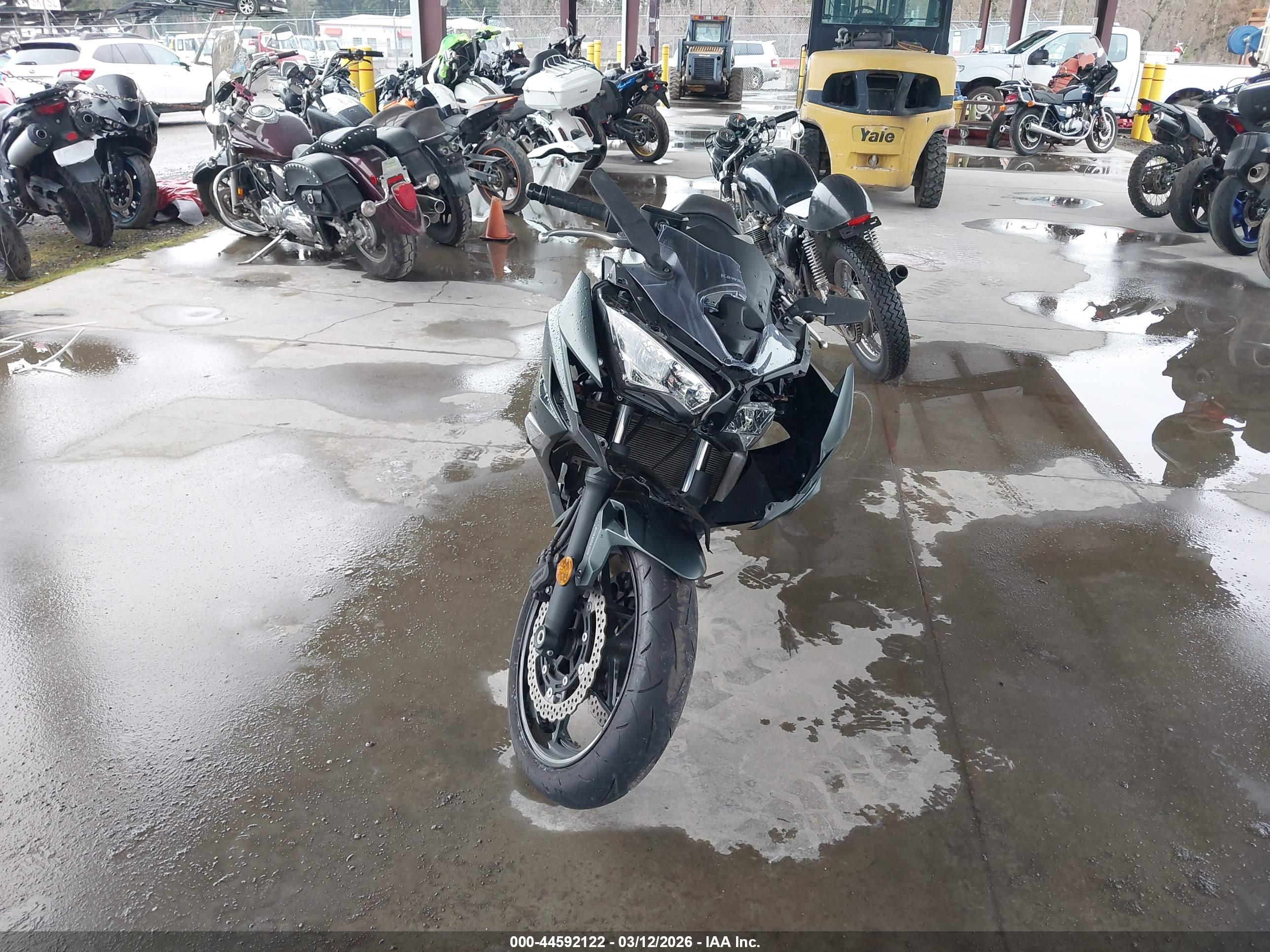KAWASAKI EX650 image 5