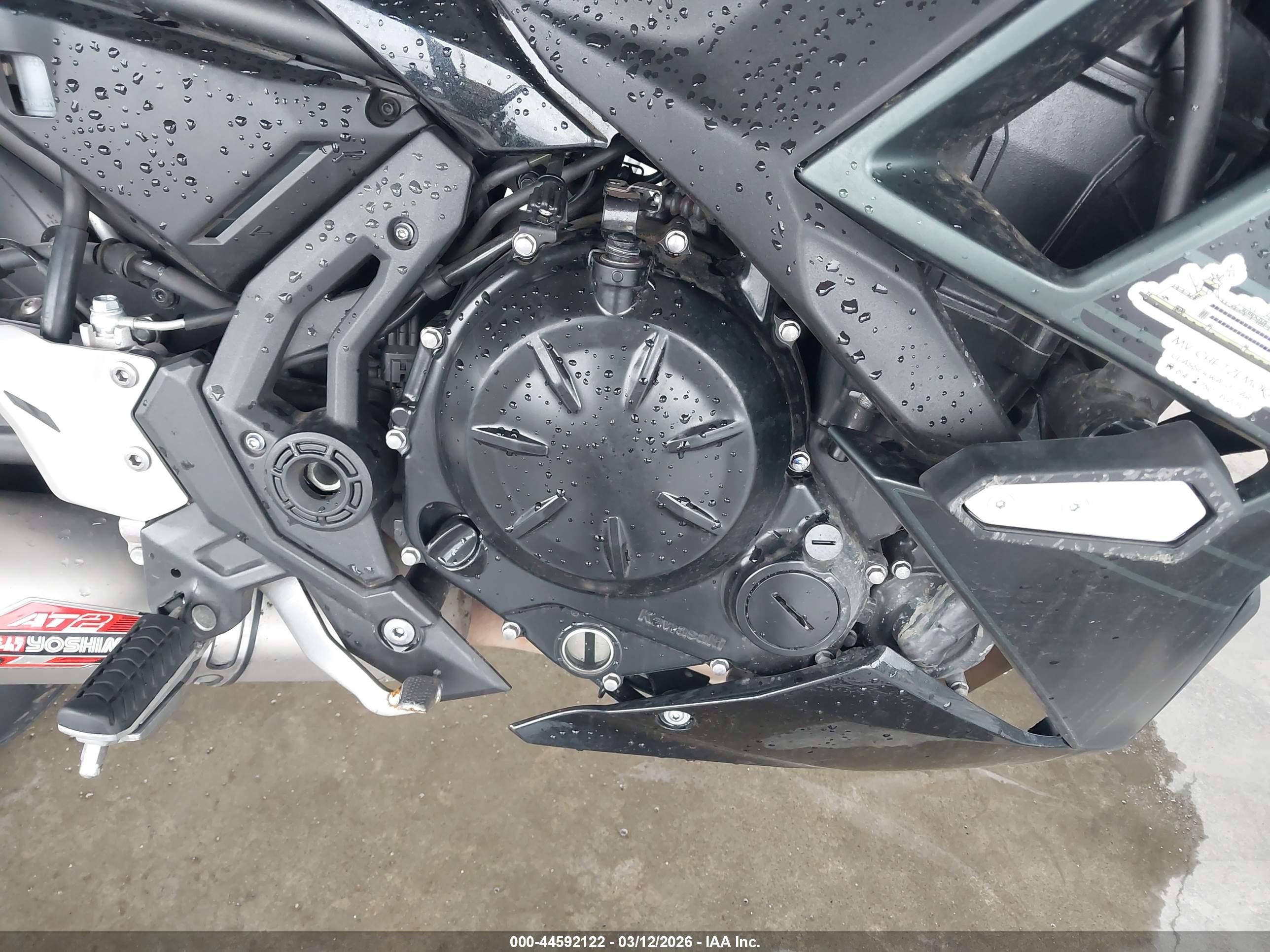 KAWASAKI EX650 image 8