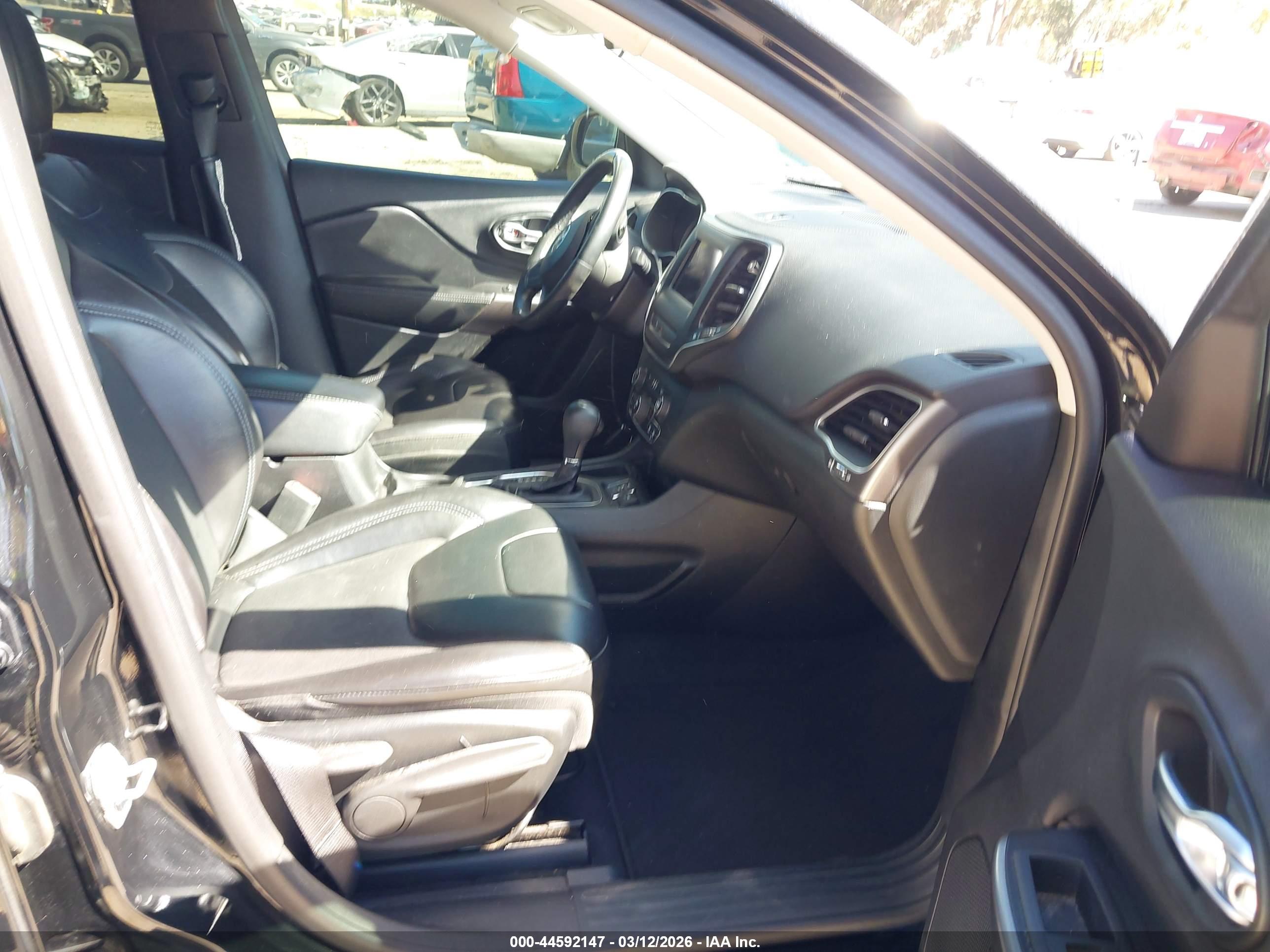 JEEP CHEROKEE image 5