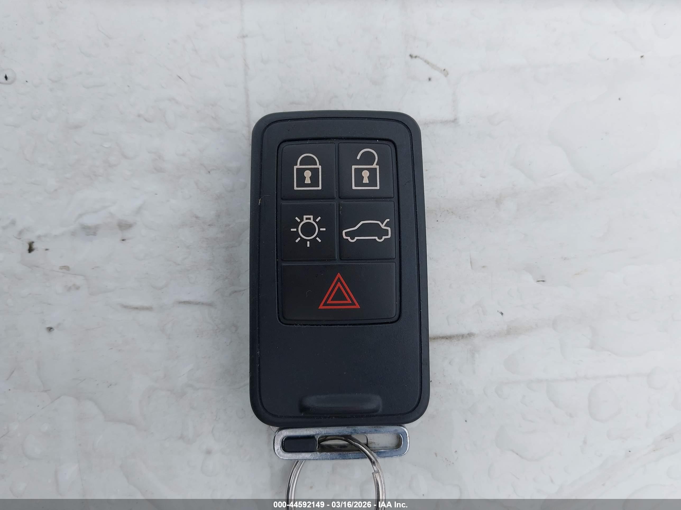 VOLVO S60 image 11