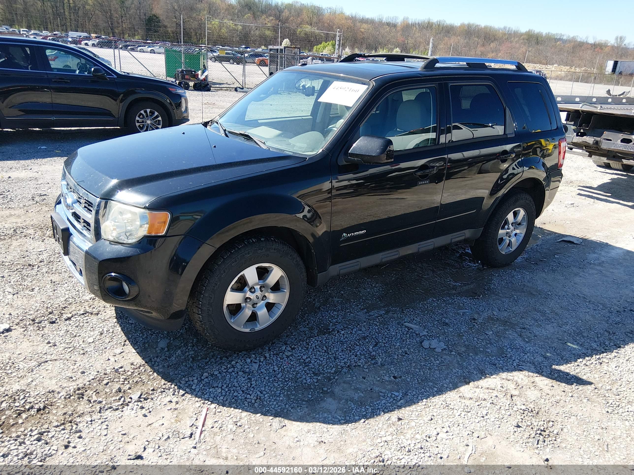 FORD ESCAPE image 2