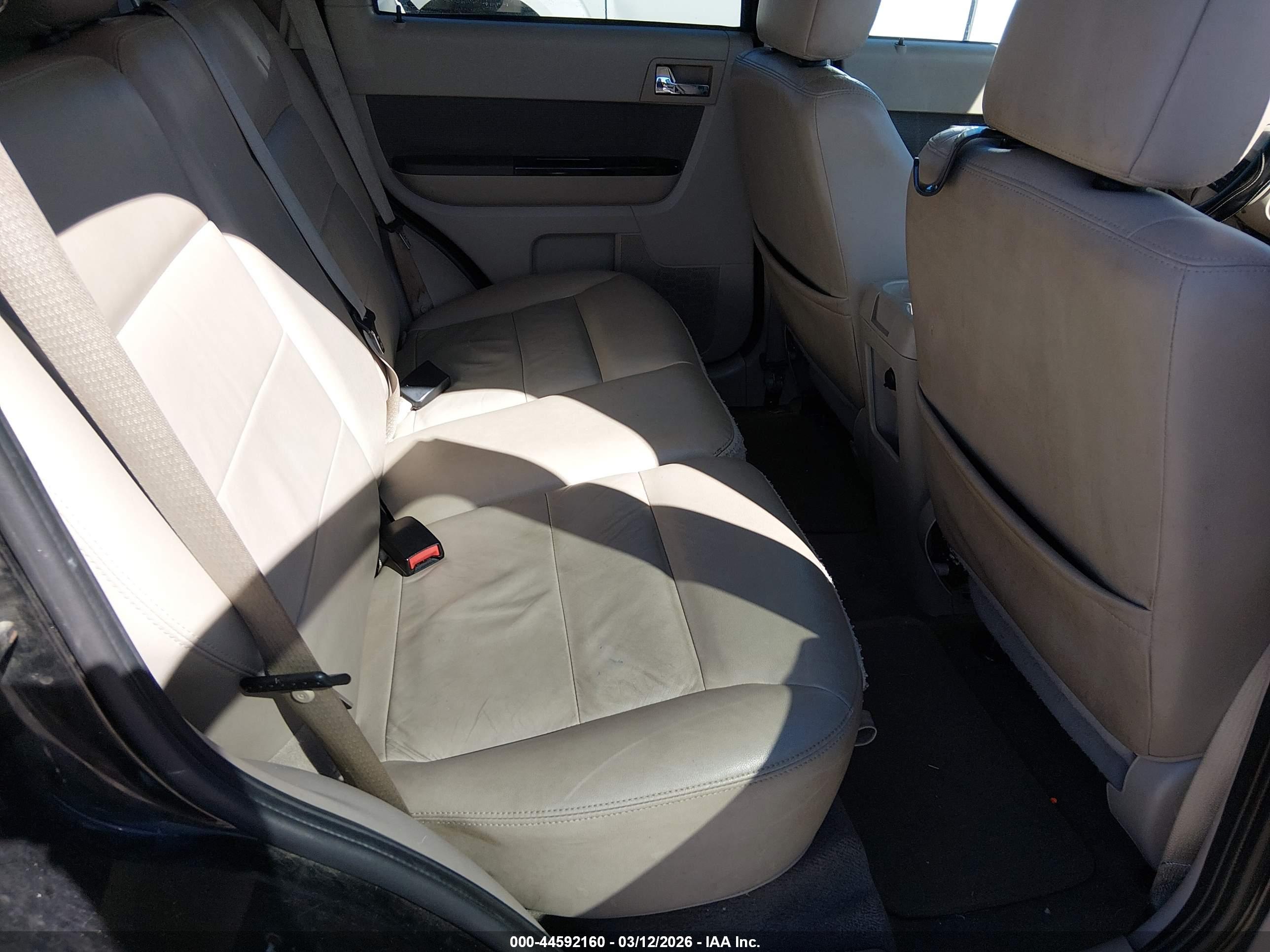 FORD ESCAPE image 8