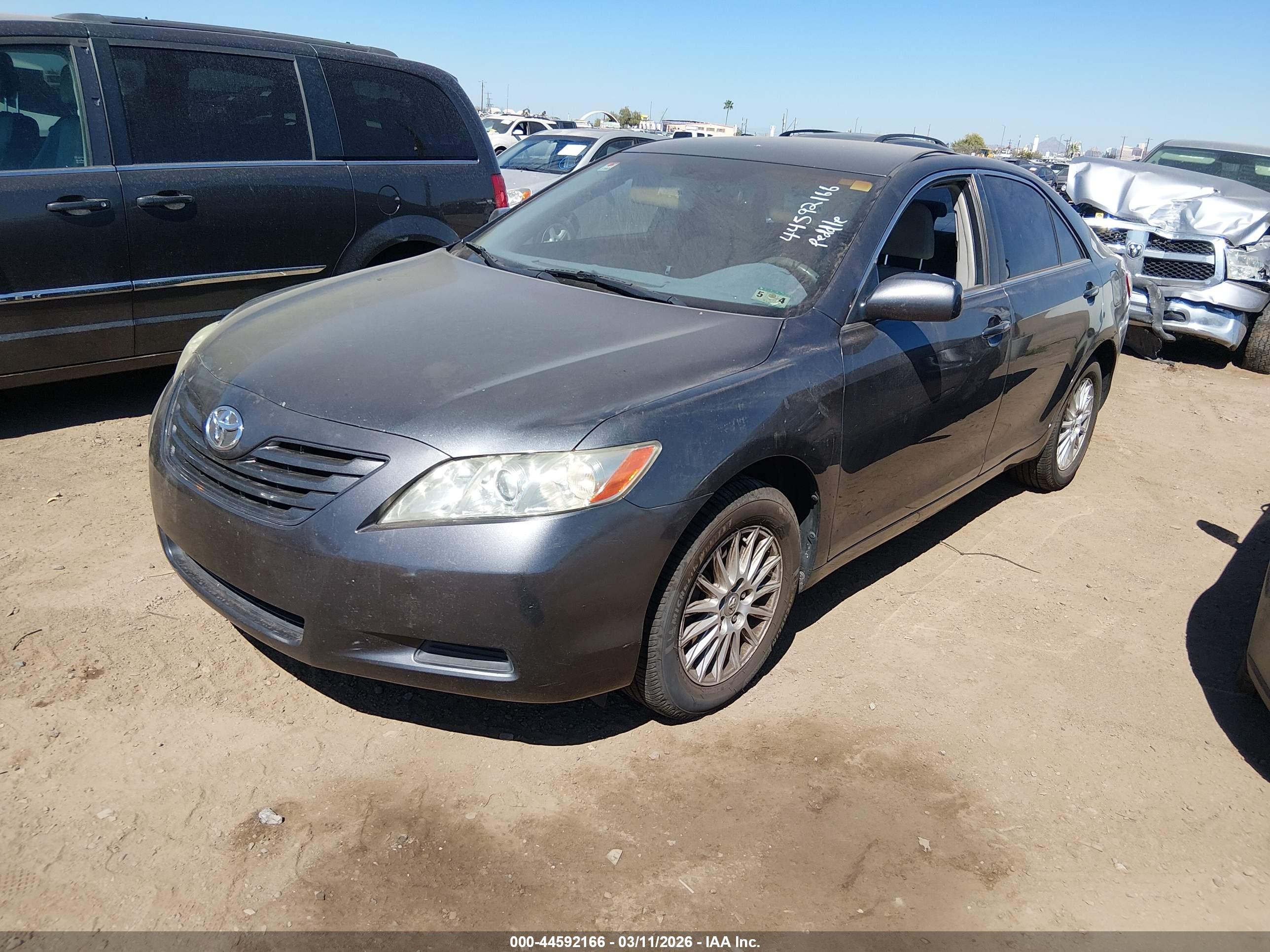 TOYOTA CAMRY image 2
