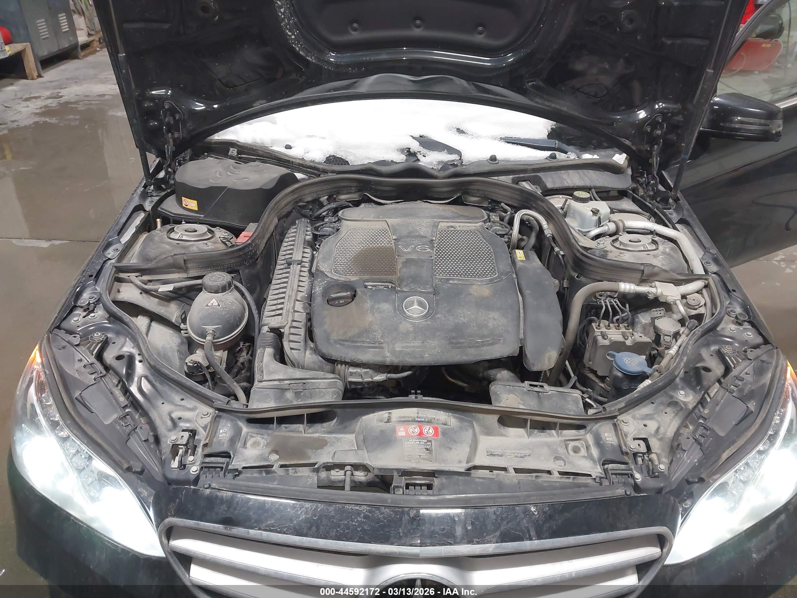 MERCEDES-BENZ E image 10
