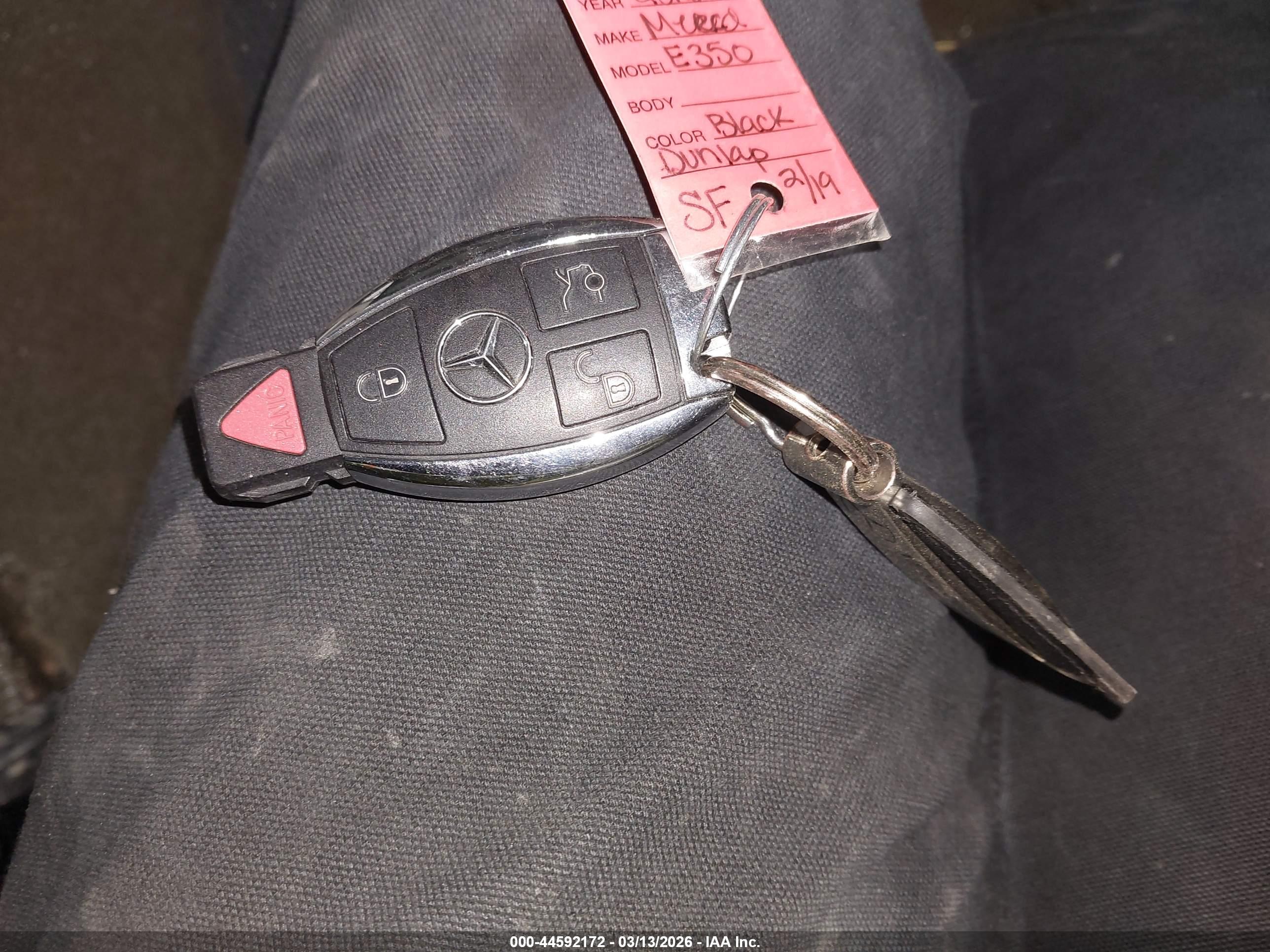 MERCEDES-BENZ E image 11