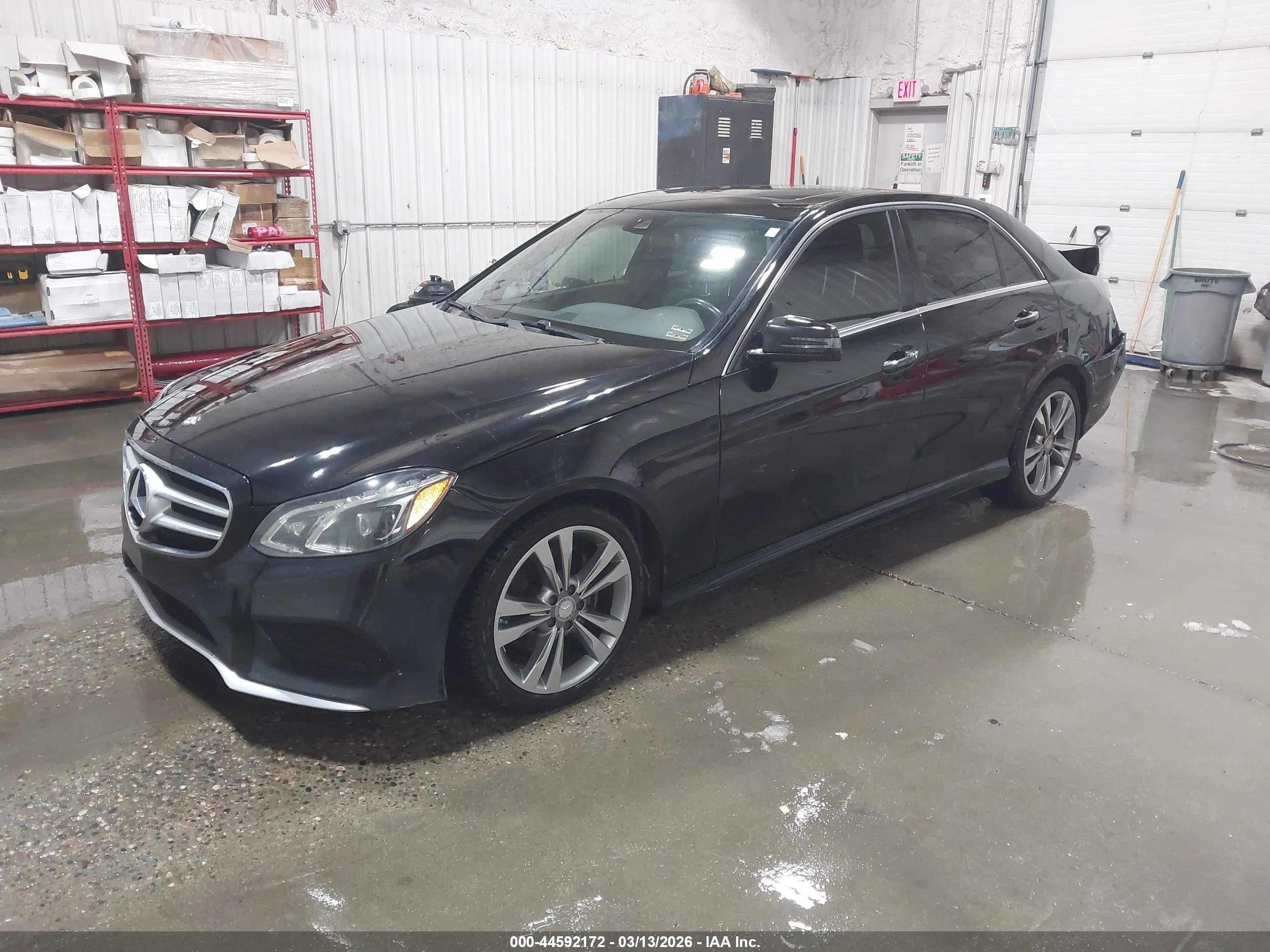 MERCEDES-BENZ E image 2