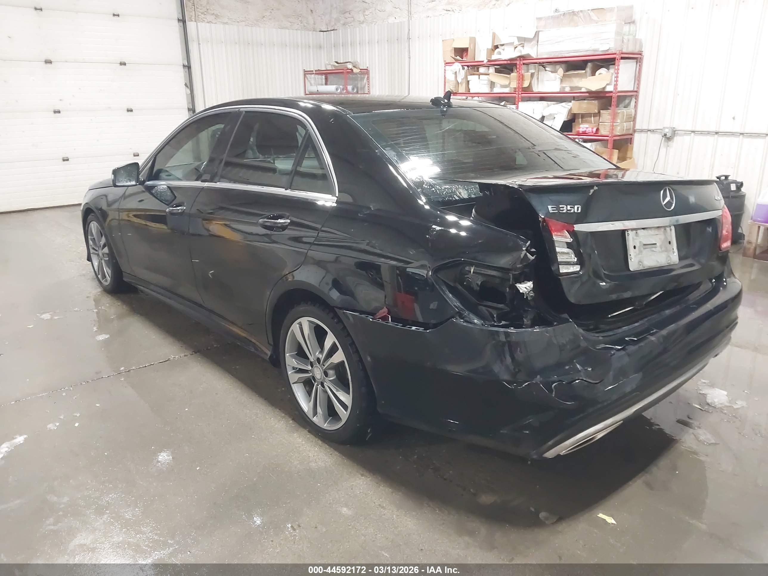 MERCEDES-BENZ E image 3