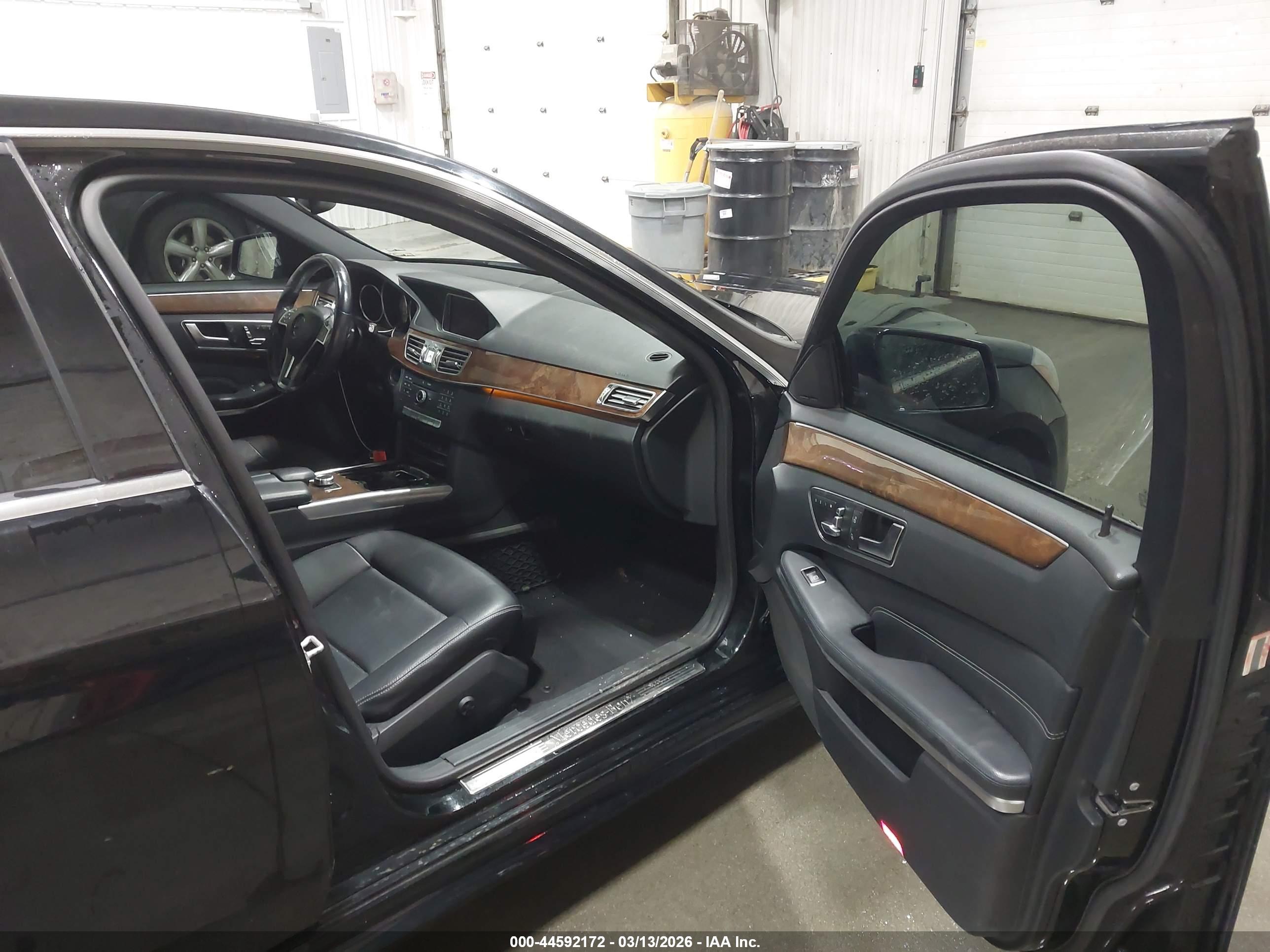 MERCEDES-BENZ E image 5