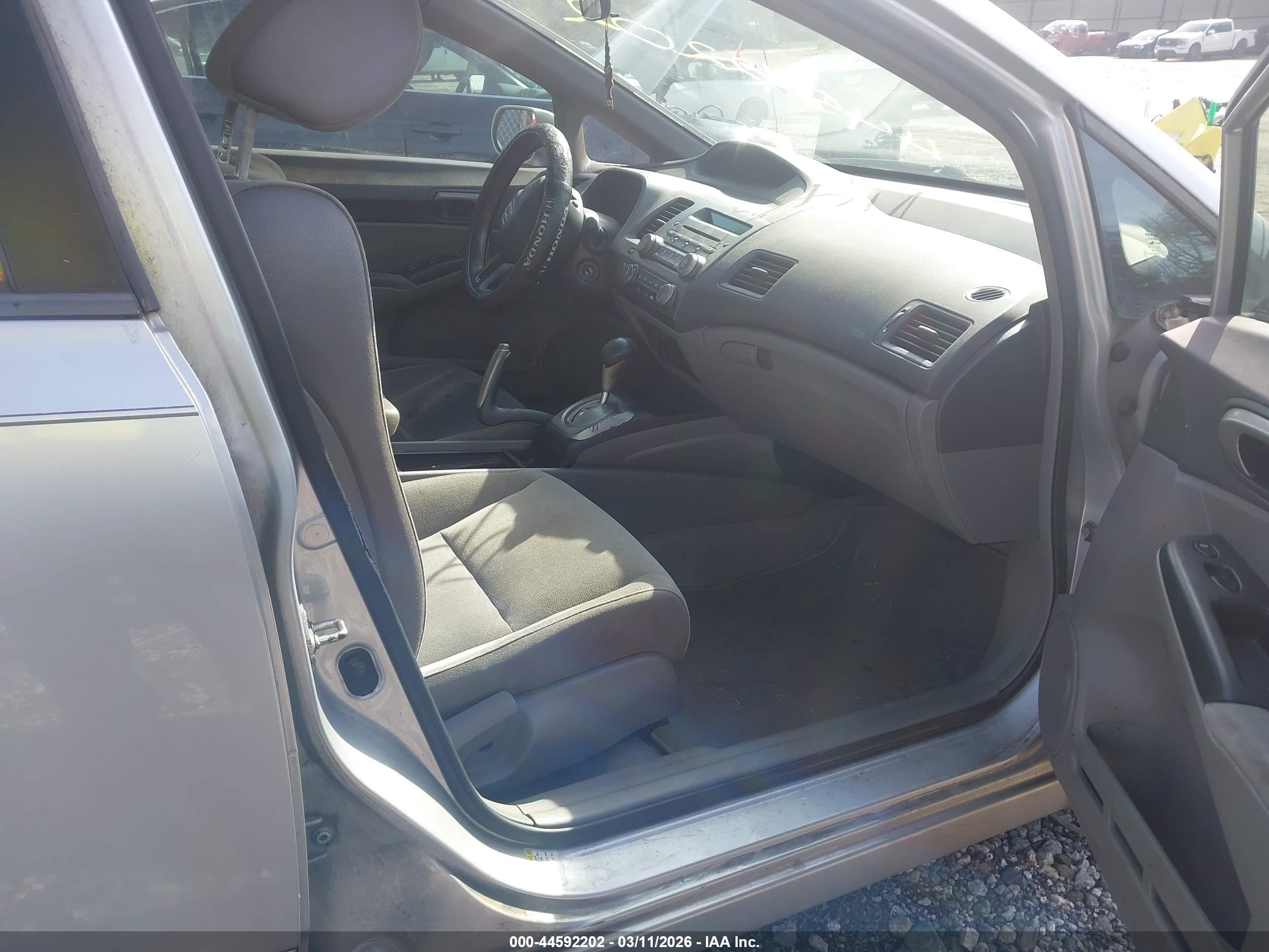 HONDA CIVIC image 5