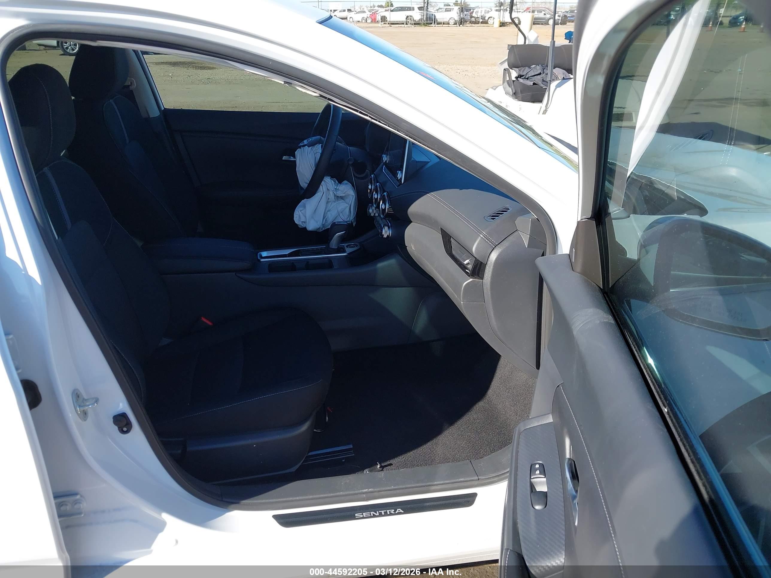 NISSAN SENTRA image 5