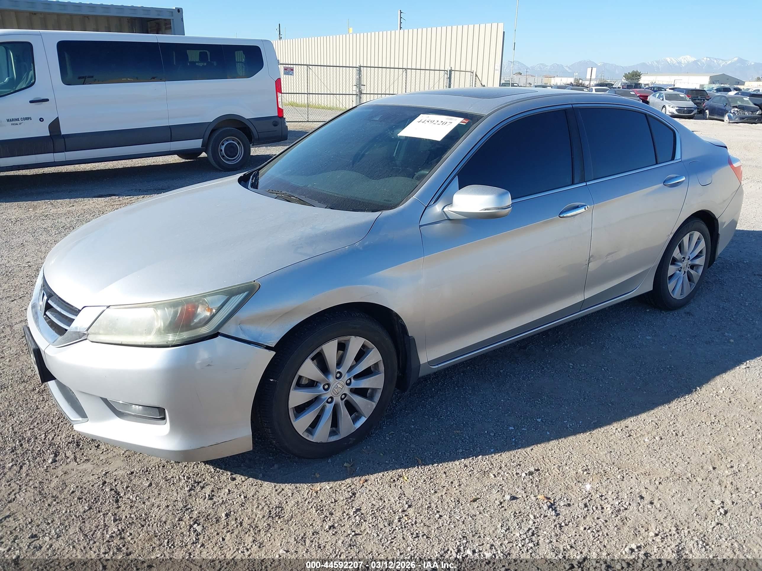 HONDA ACCORD image 2