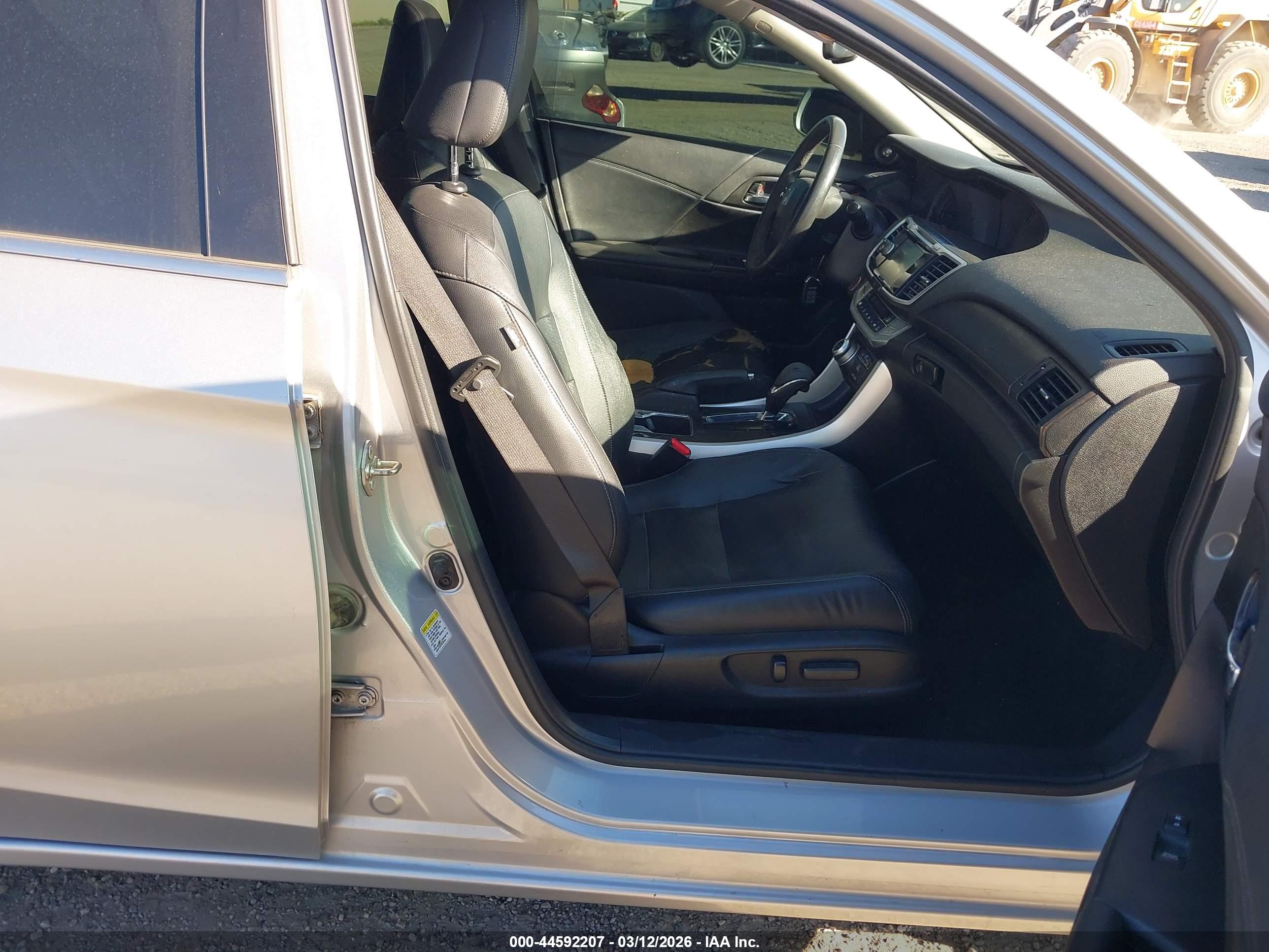 HONDA ACCORD image 5