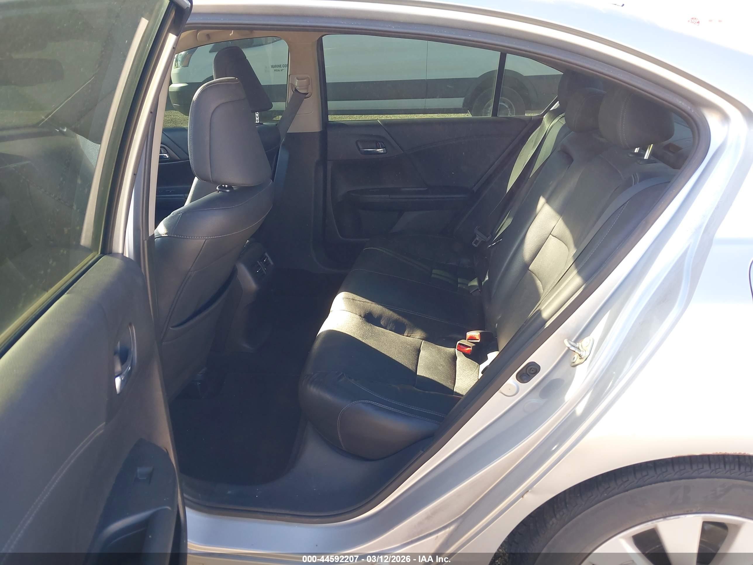 HONDA ACCORD image 8